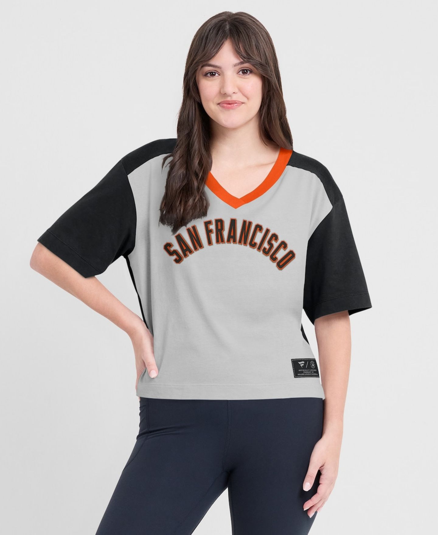 Женская футболка Fanatics Black/Graphite San Francisco Giants Oversized Race To Win V-Neck — фото 4