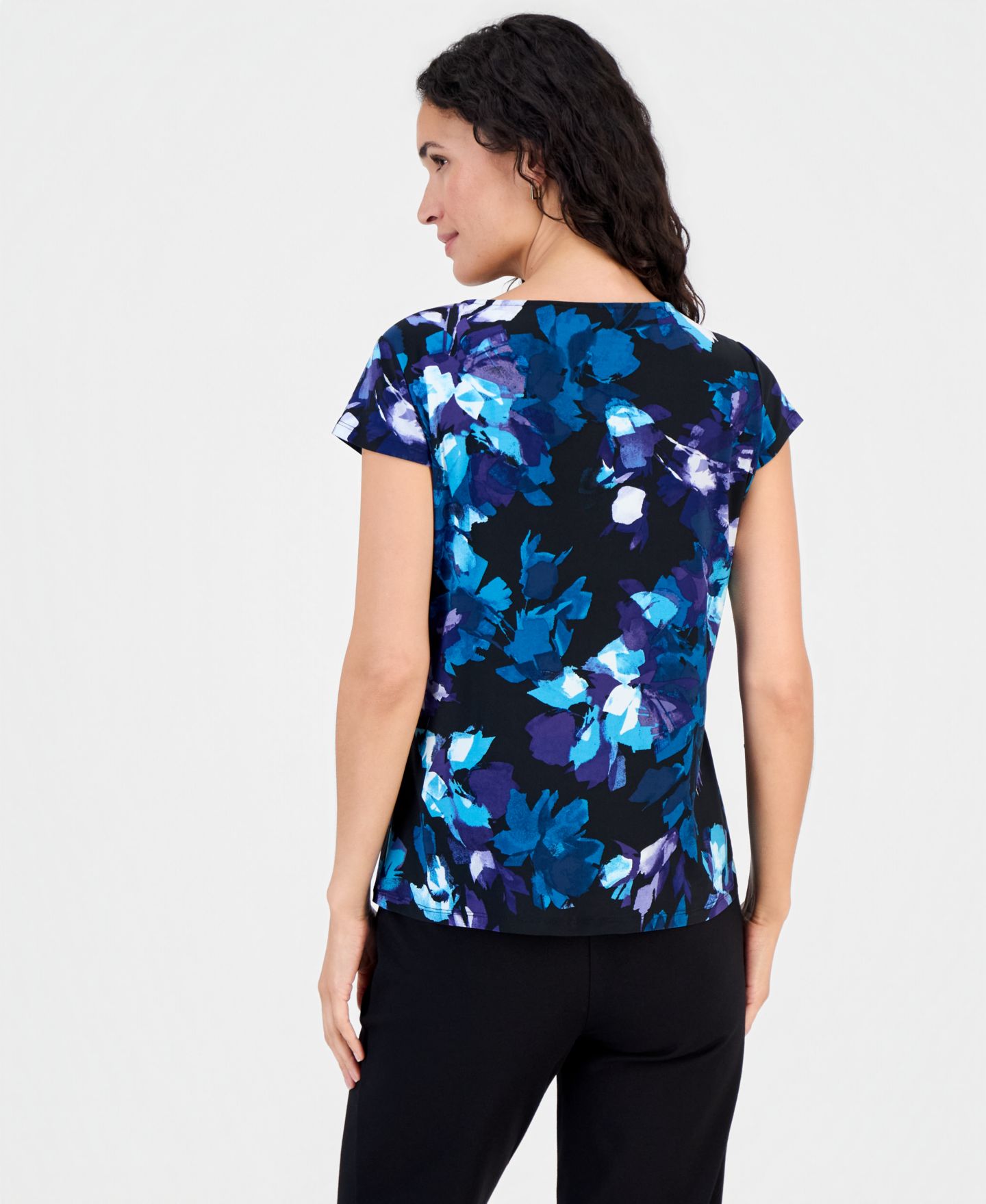 Женская блузка Kasper Printed Cowl-Neck Cap-Sleeve Blouse, цвет: Чёрный разноцветный — фото 4
