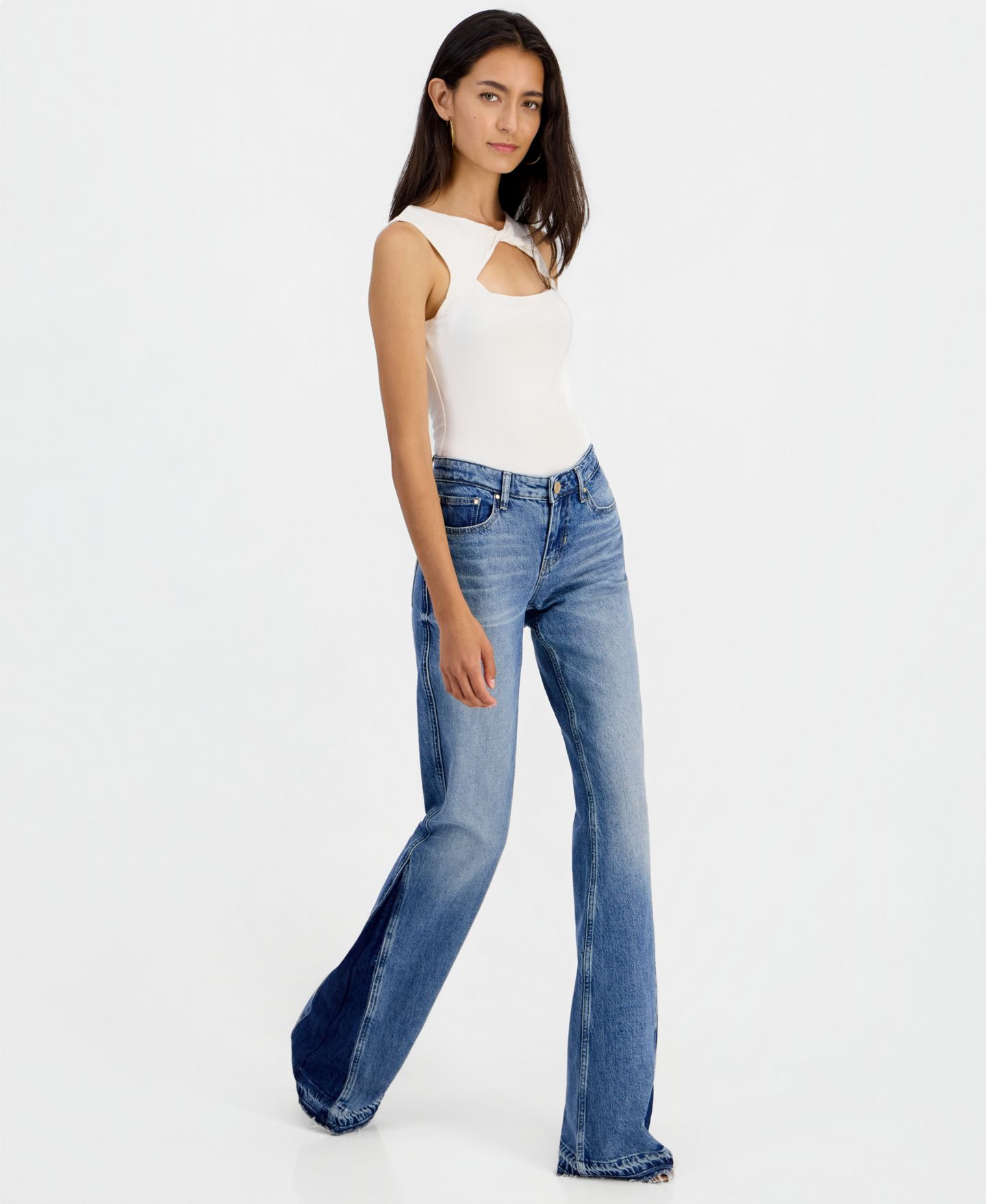 Женские джинсы GUESS Beverly Contrast Panel Flare, цвет: Fireside Mid — фото 6