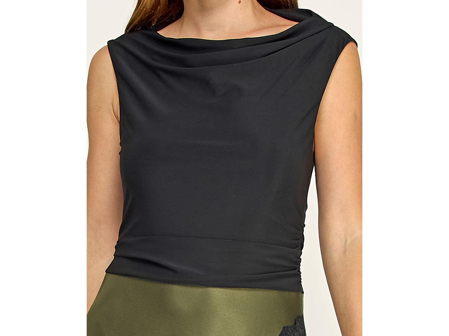 Женское платье ROW A Juniors' Cowl Neck Assymetric Lace Trim Satin Skirt Midi, цвет: Чёрный / Зелёный — фото 10