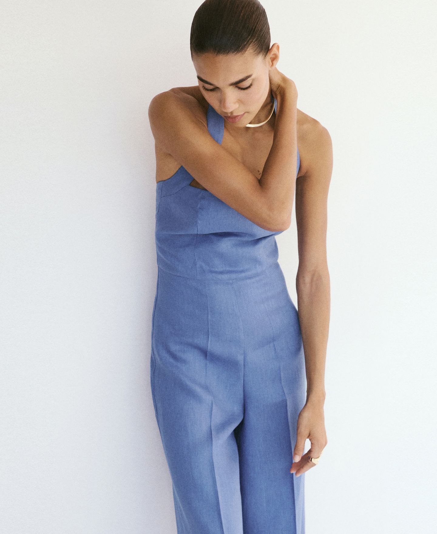Женский комбинезон MANGO Linen Halter Jumpsuit, цвет: Синий — фото 2