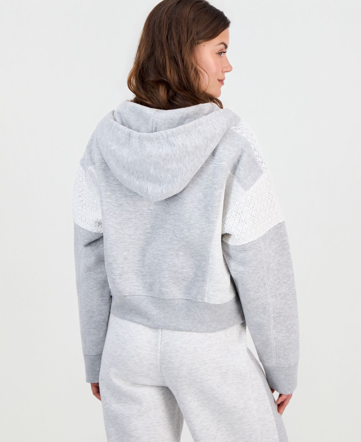 Женское худи And Now This Petite Crochet Cropped Fleece Zip, цвет: Светлый серый — фото 2