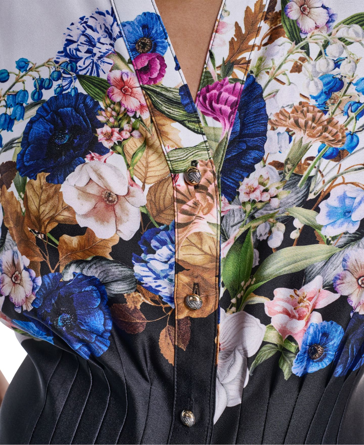 Женская блузка KARL LAGERFELD PARIS Floral Pleated Button-Front Blouse, цвет: Белый / Чёрный разноцветный — фото 4
