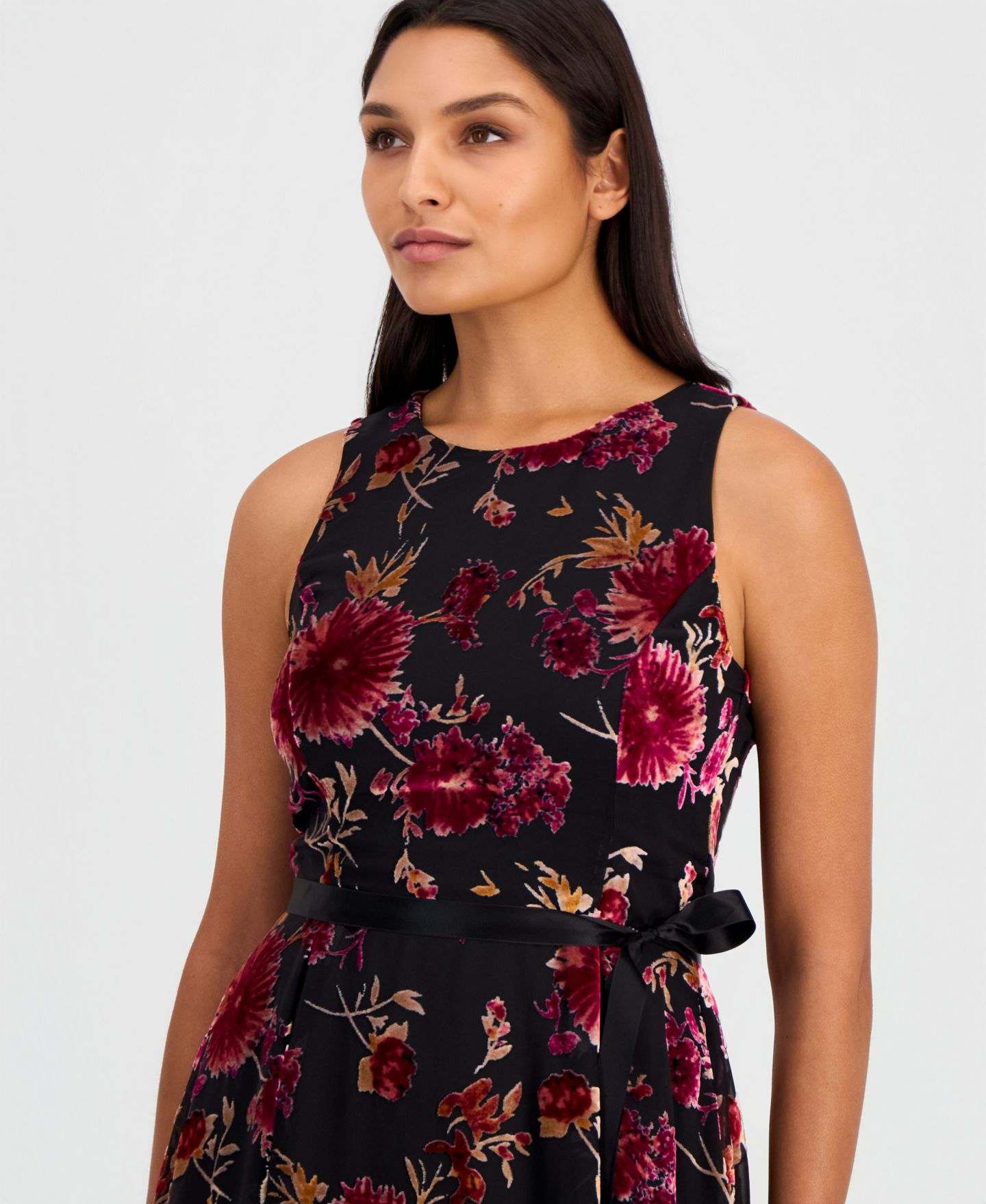Женское платье Tahari ASL Burnout Sleeveless Tie-Waist High-Low-Hem, цвет: Чёрный разноцветный — фото 3