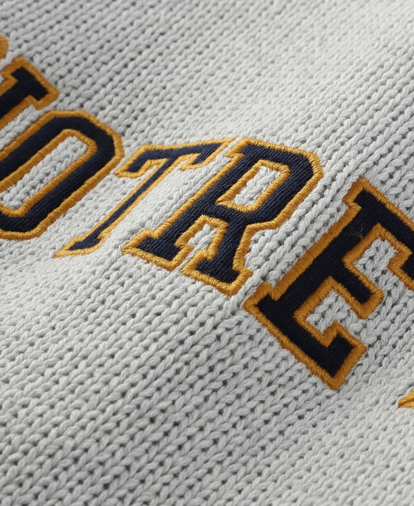 Мужской свитер Uscape Apparel and Ash Notre Dame Fighting Irish Embroidered Applique — фото 4