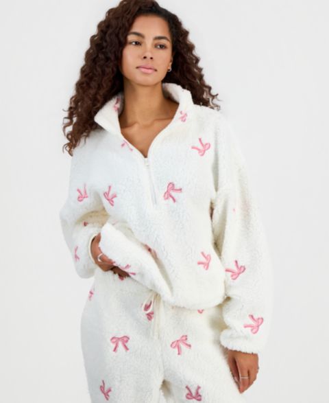 Женская куртка Hippie Rose Juniors' Embroidered Sherpa Quarter-Zip Fleece, цвет: Egret/Ballet Slipper Bow