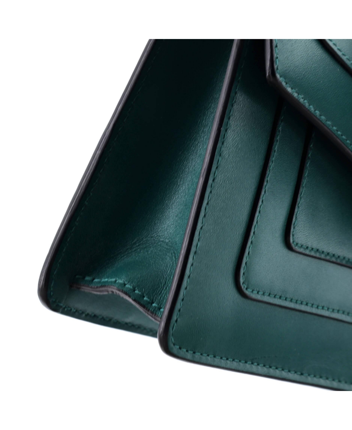Pre-Owned Bvlgari Mini Serpenti Forever Chain Clutch Leather