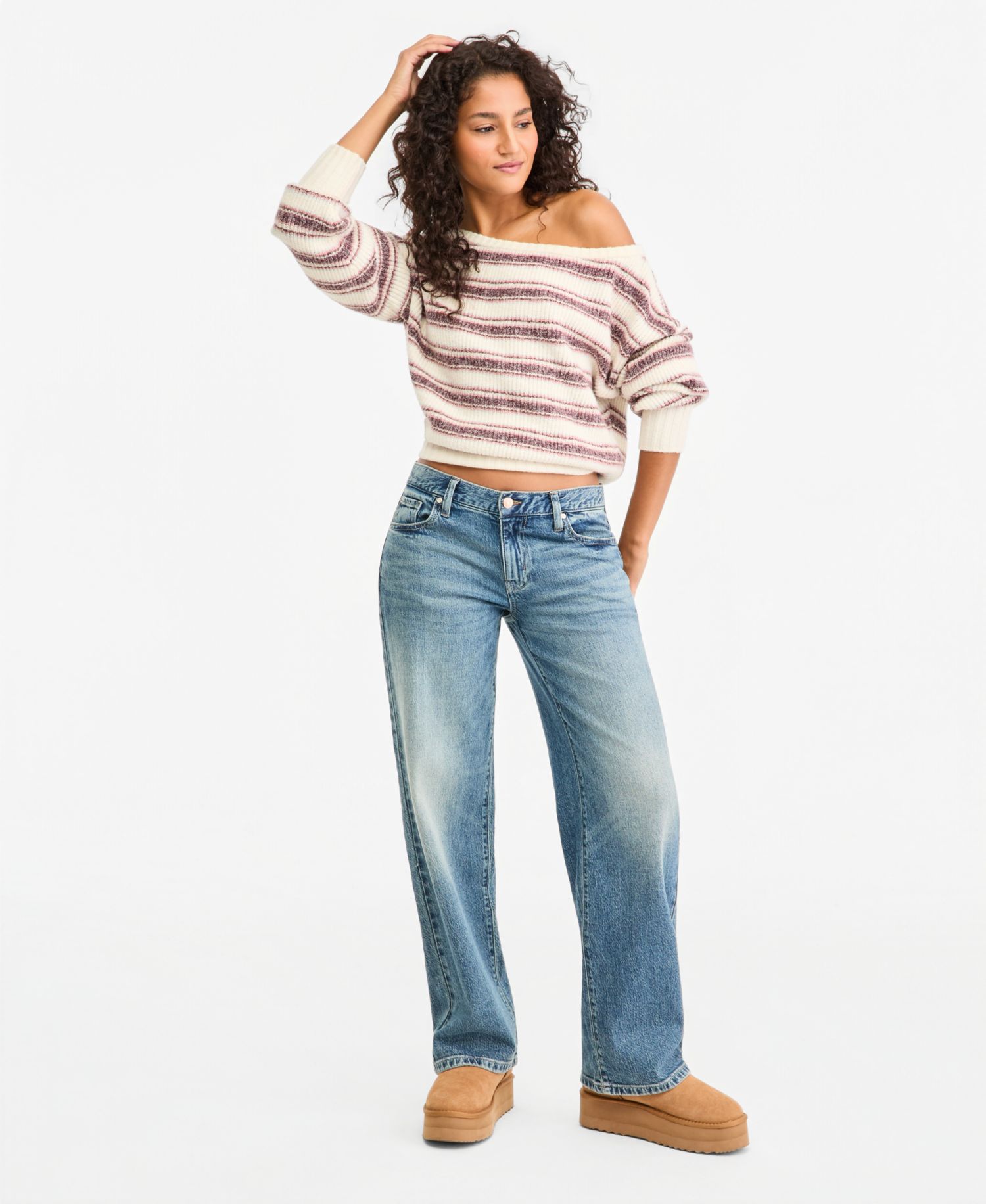 Juniors' V-Pitch Straight-Leg Jeans