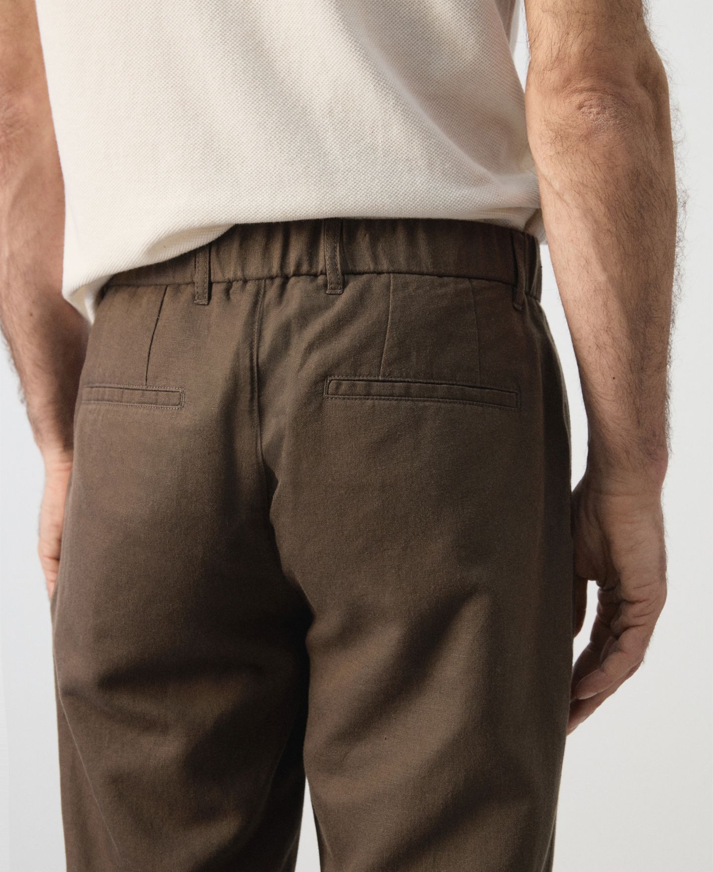 Мужские брюки MANGO Slim-Fit Cropped Cotton-Linen, цвет: Бежевый — фото 6