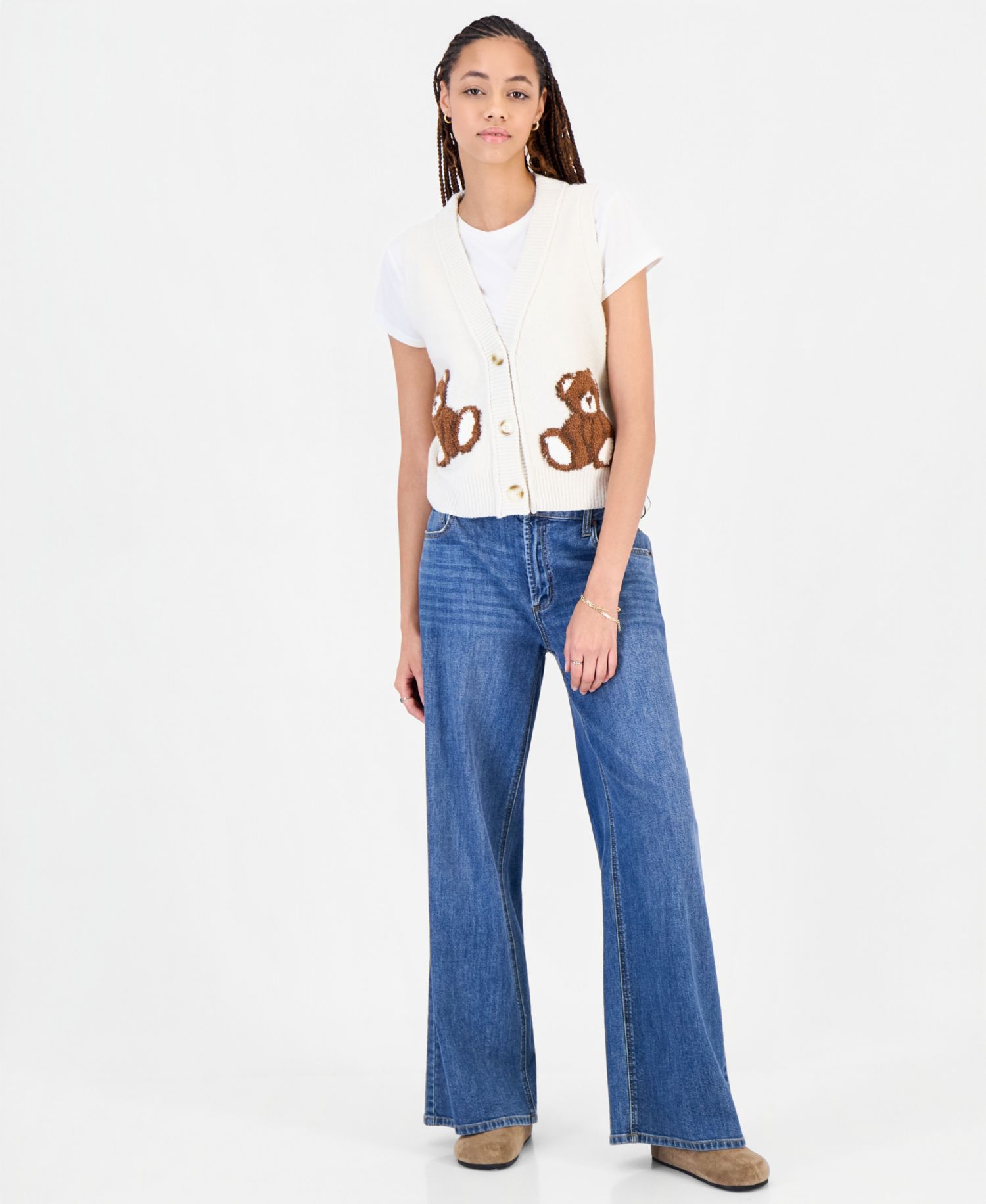 Juniors' V-Neck Button-Front Teddy Bear Motif Sweater Vest