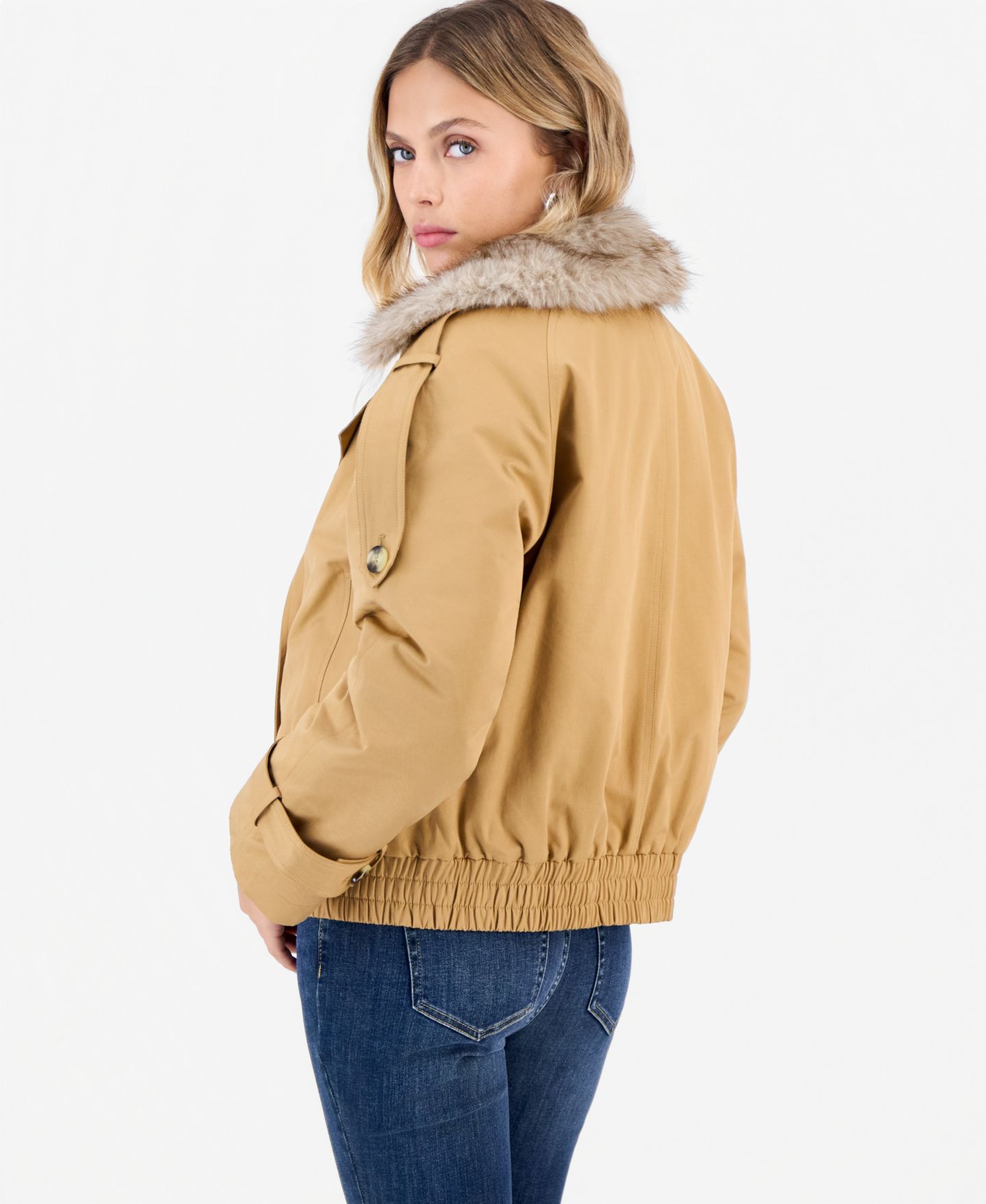 Женская куртка I.N.C. International Concepts Petite Relaxed-Fit Double-Breasted Flight Jacket with Removable Faux-Fur Collar, цвет: Тёплый карамельный — фото 2