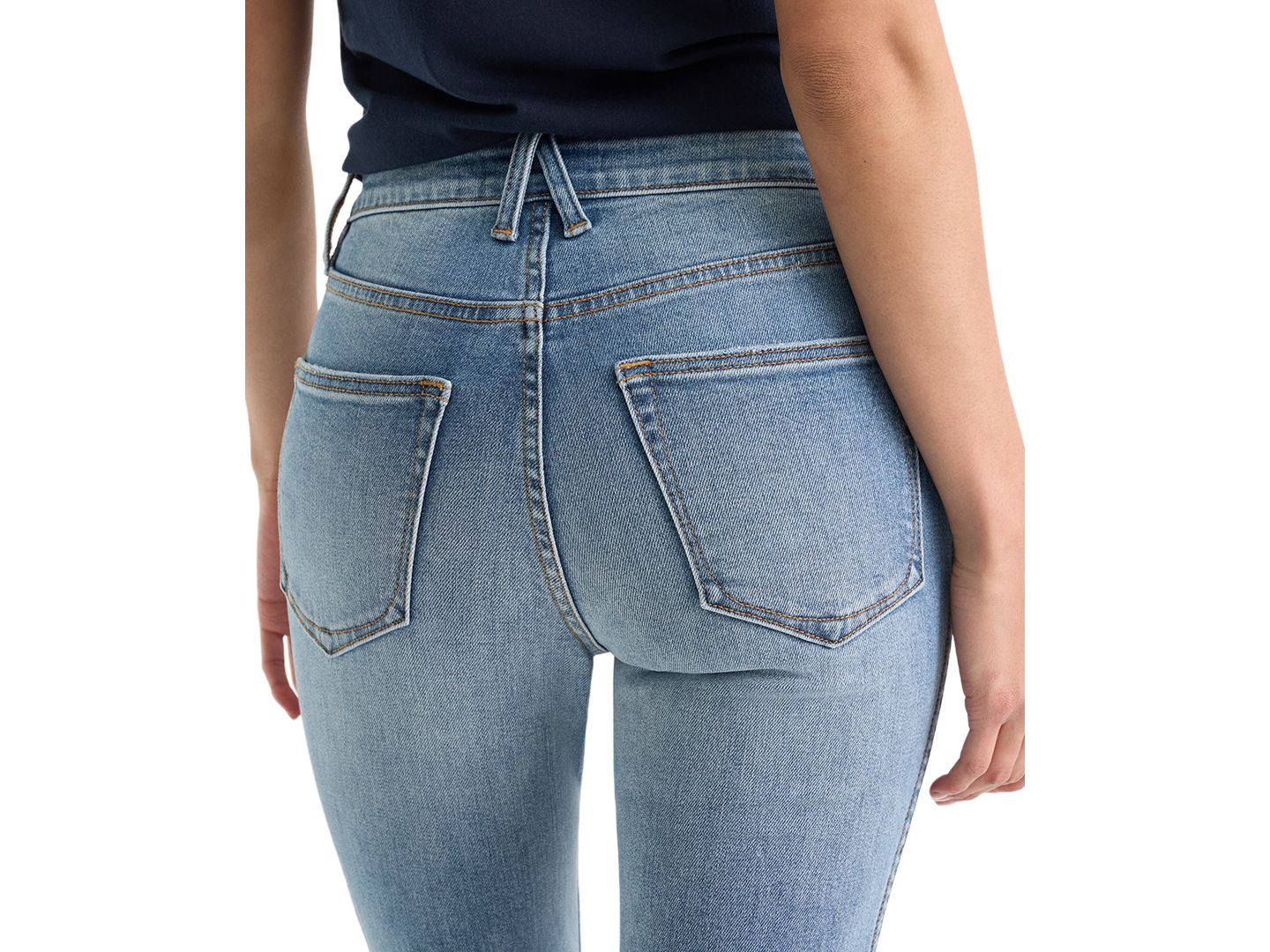 Женские джинсы Good American High-Rise Slim Bootcut, цвет: Cedarwick — фото 4