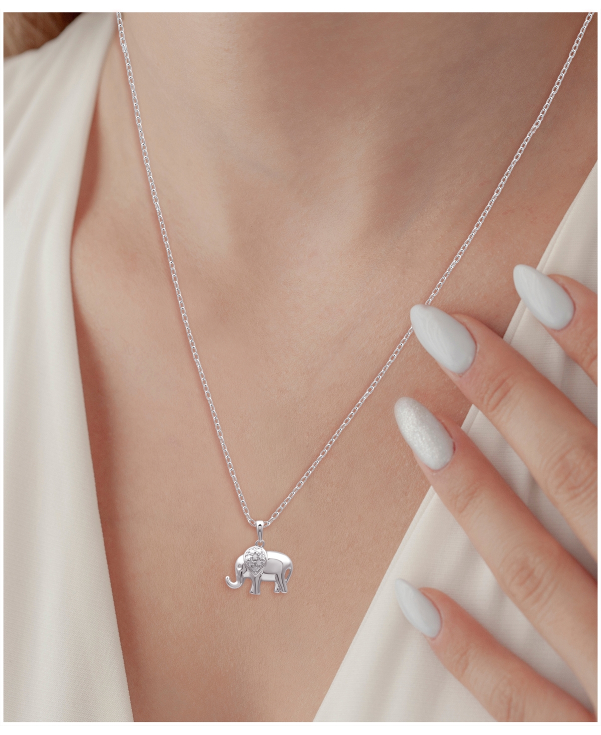 Diamond Elephant 18" Pendant Necklace in Sterling Silver (1/10 ct. t.w.)