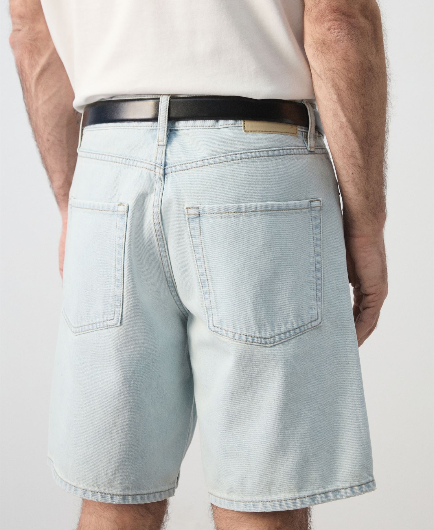 Men's Straight-Fit Denim 8.86" Bermuda Shorts
