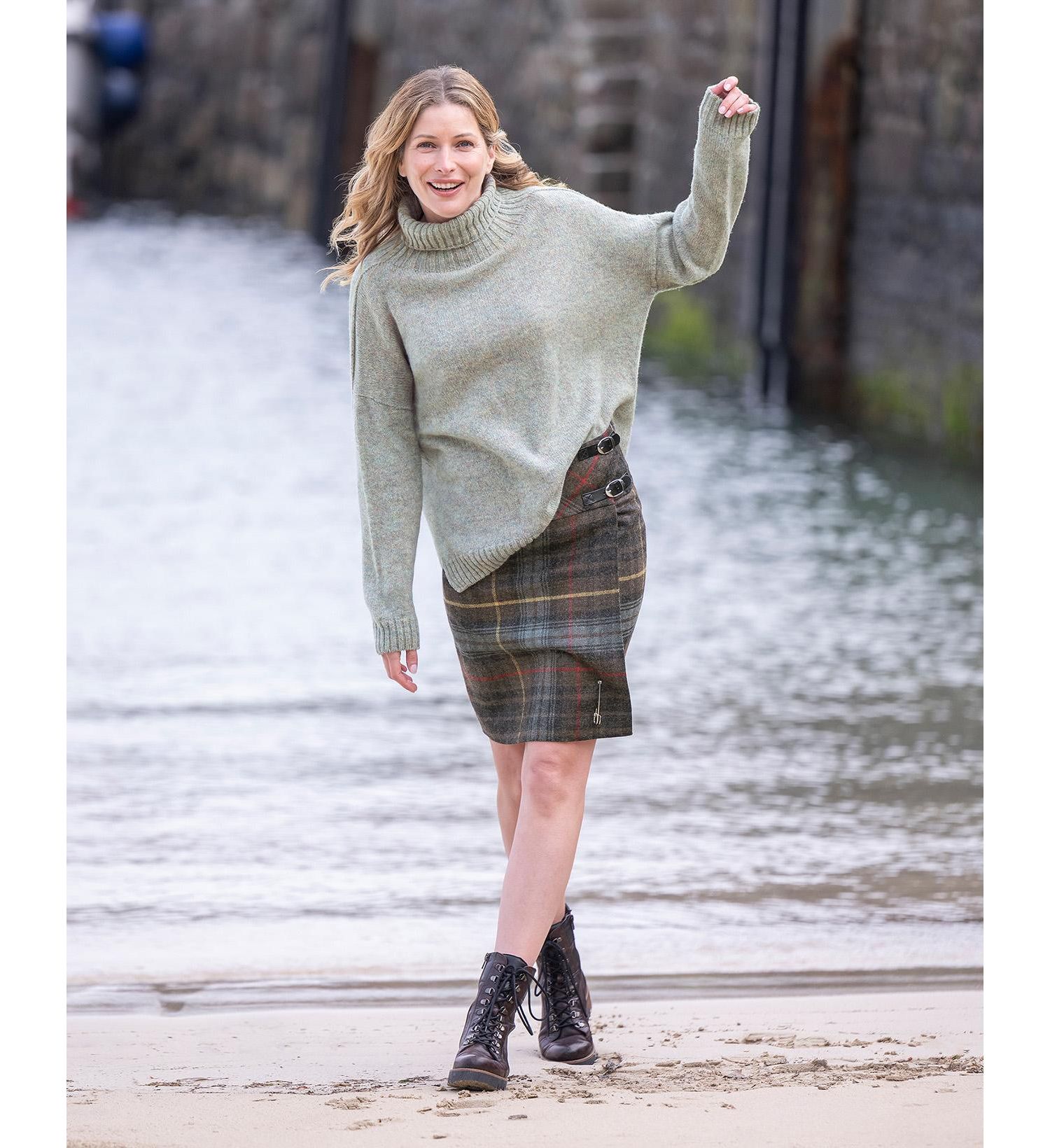 Women's The British Celt Kilt Plaid A-Line Wool Skirt