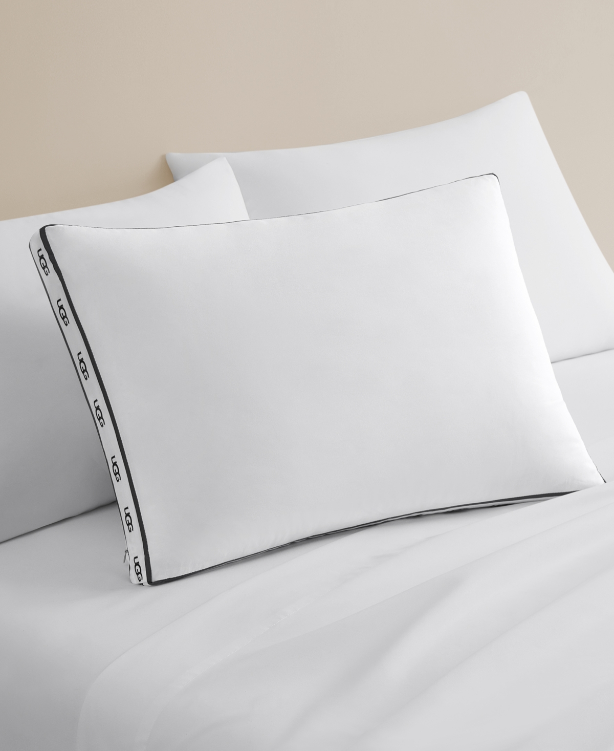 Ugg Devon Basic Pillow