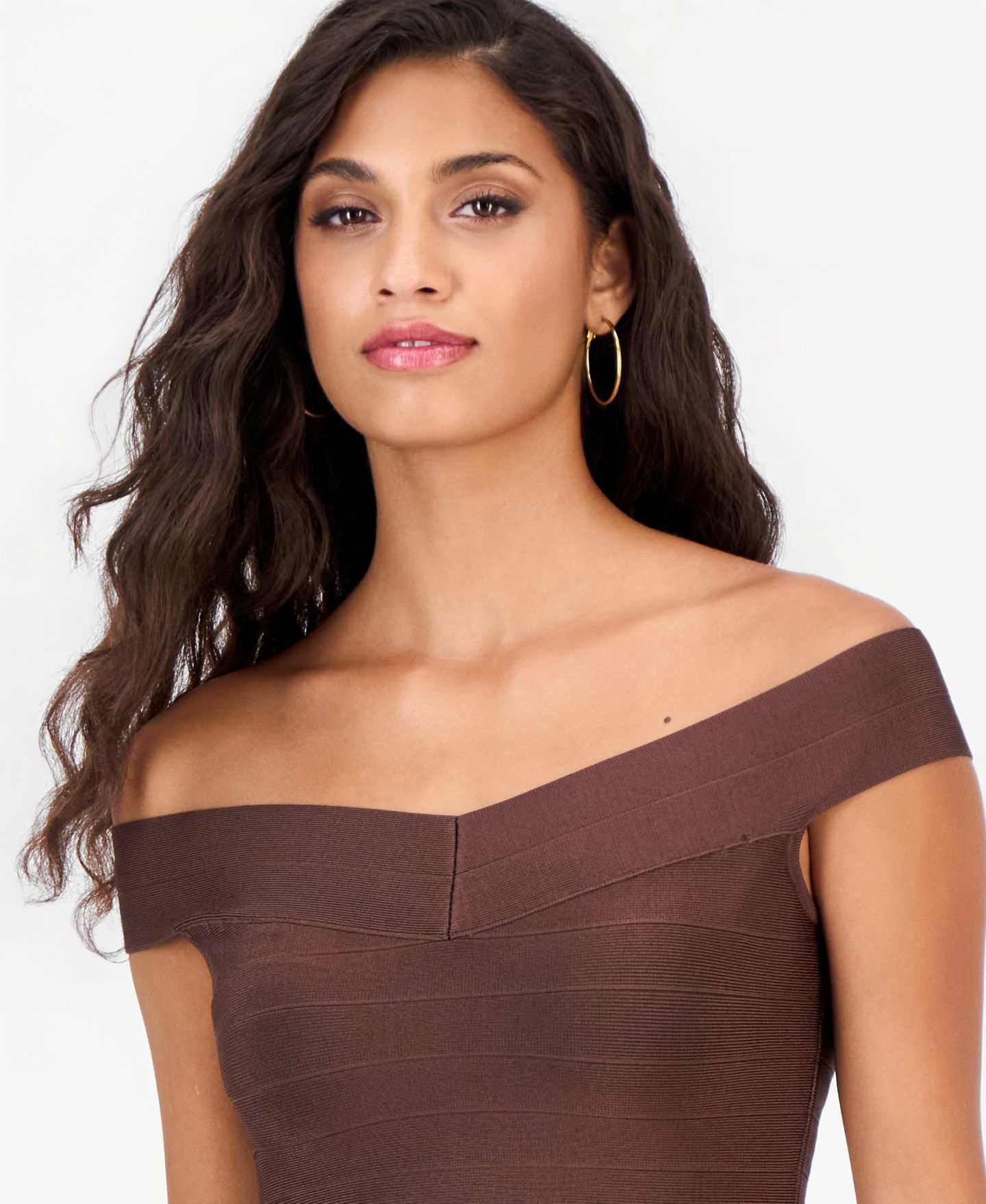 Женский топ GUESS Off-The-Shoulder Alexis Bandage, цвет: Тёмный кофейный — фото 2