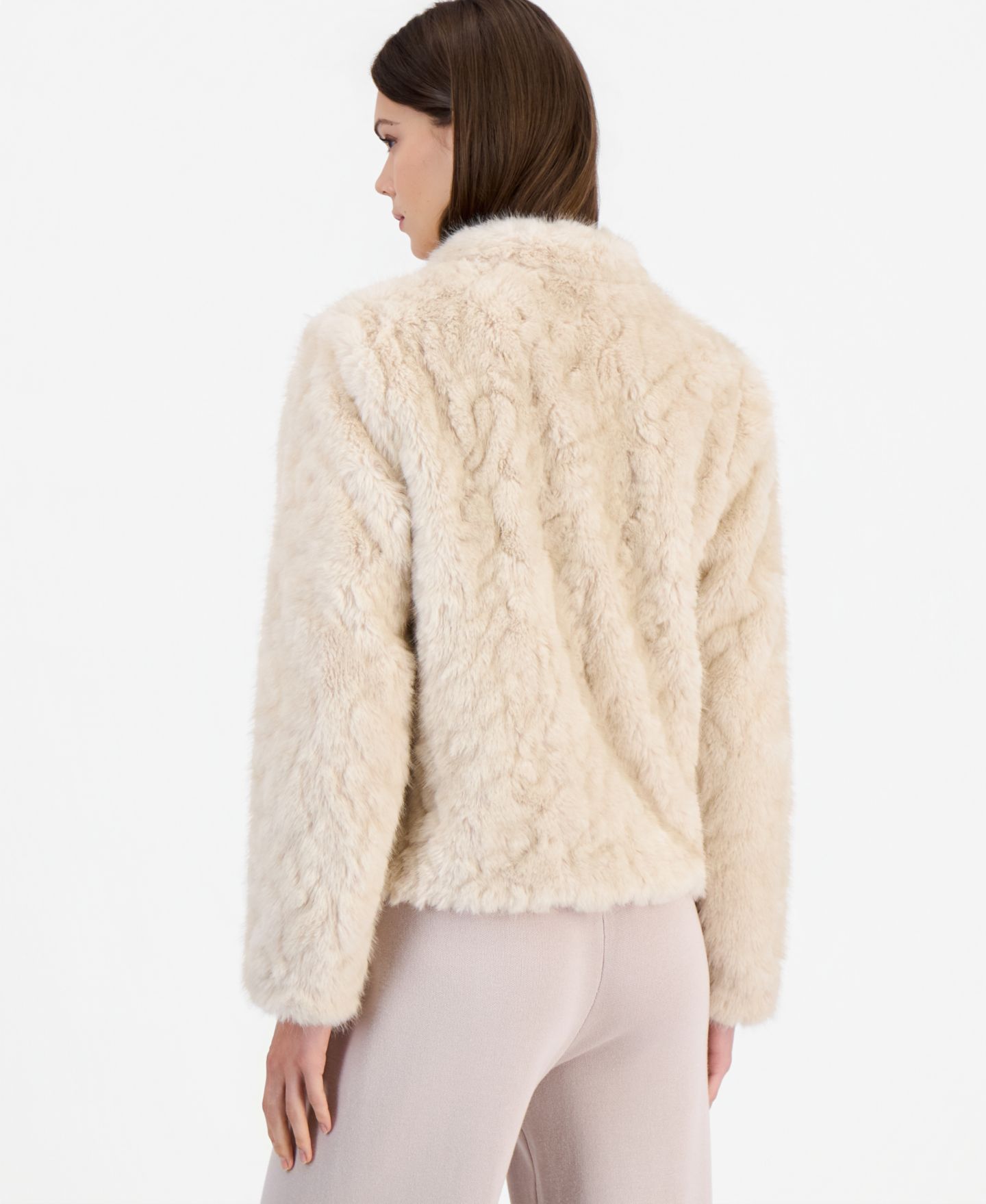 Женская куртка Tahari ASL Cropped Teddy Faux Fur, цвет: Слоновая кость — фото 3