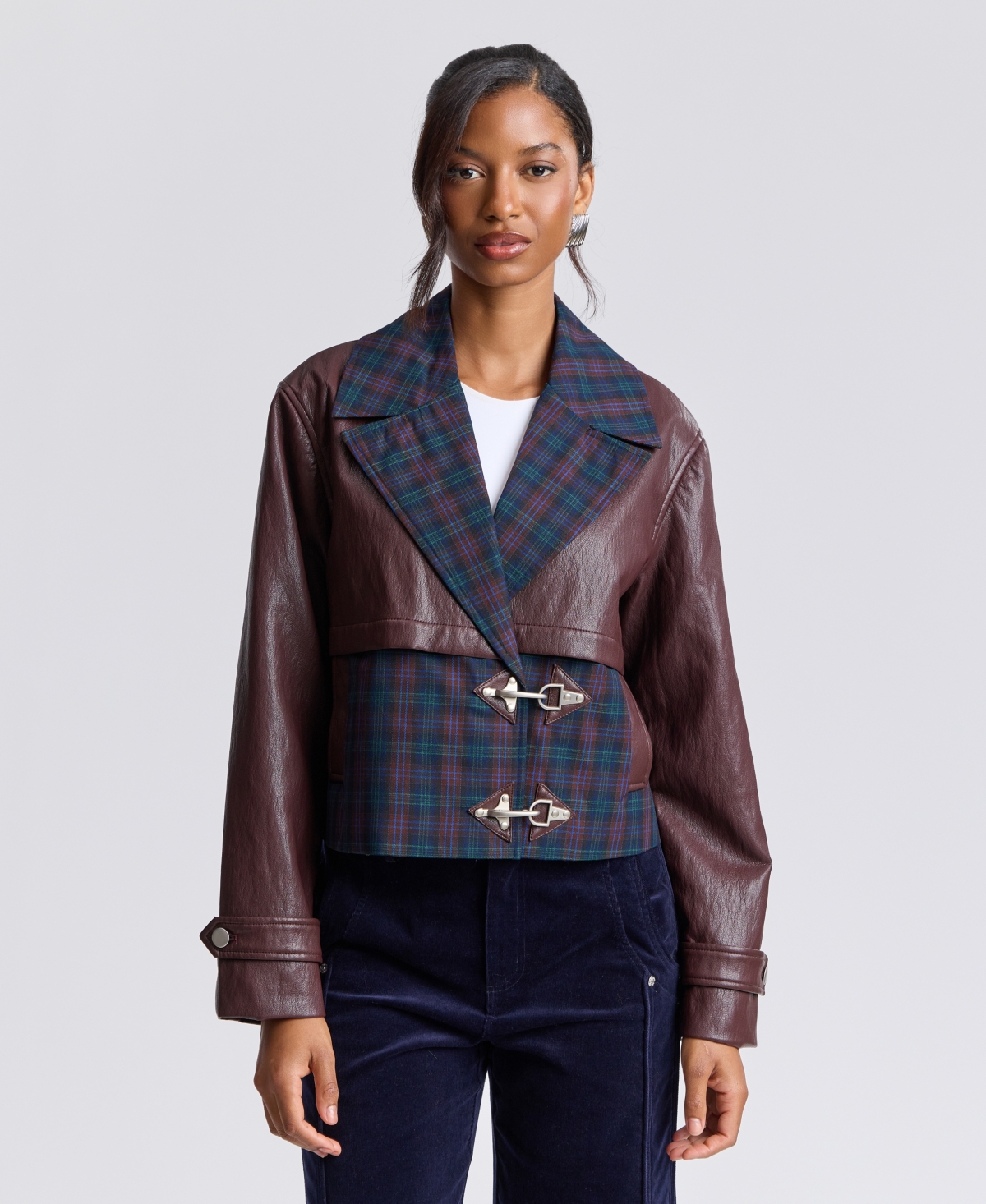 Avec Les Filles Women's Colorblocked Cropped Spread Collar Trench Jacket