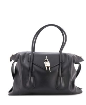 Medium Antigona Soft Lock Bag Leather