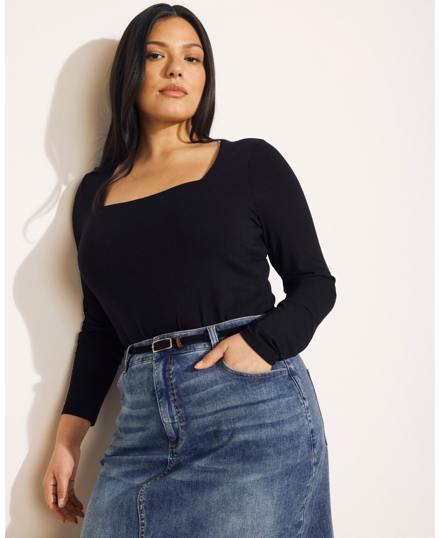 Женский топ Universal Standard Plus Size Agatha Liquid Jersey, цвет: Чёрный — фото 3