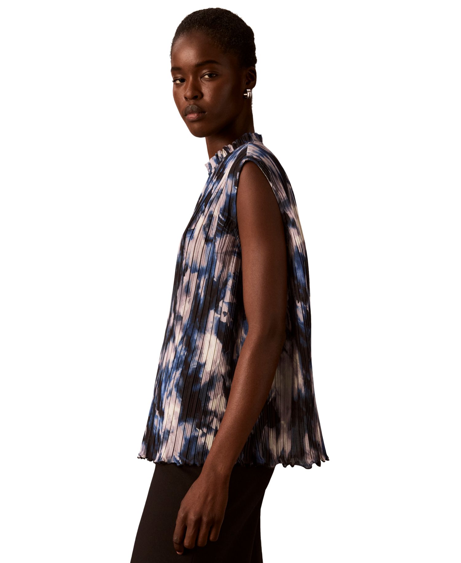 Women's Mock Neck Sleeveless Printed Blouse