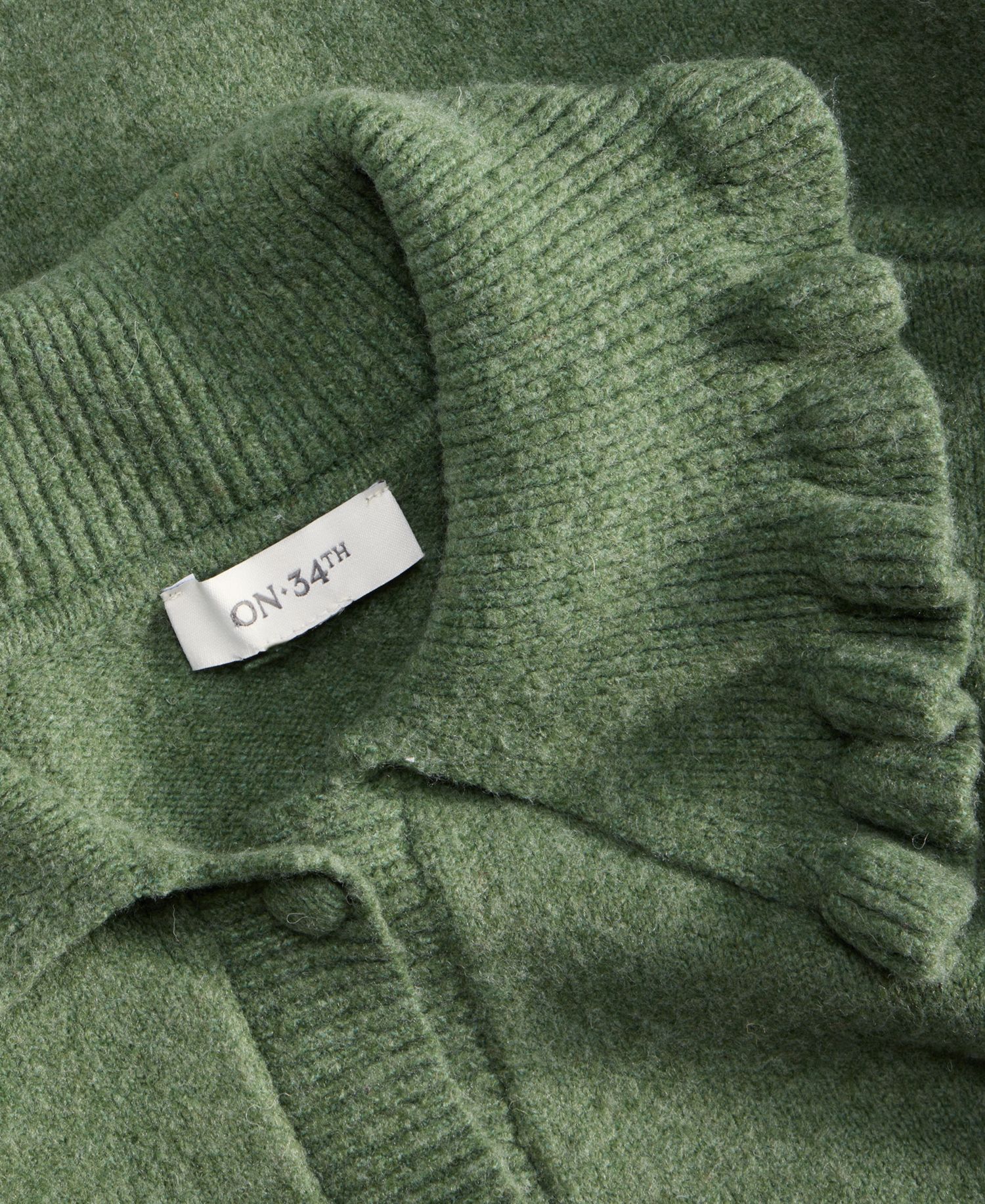 Women's Ruffled Collar Cardigan