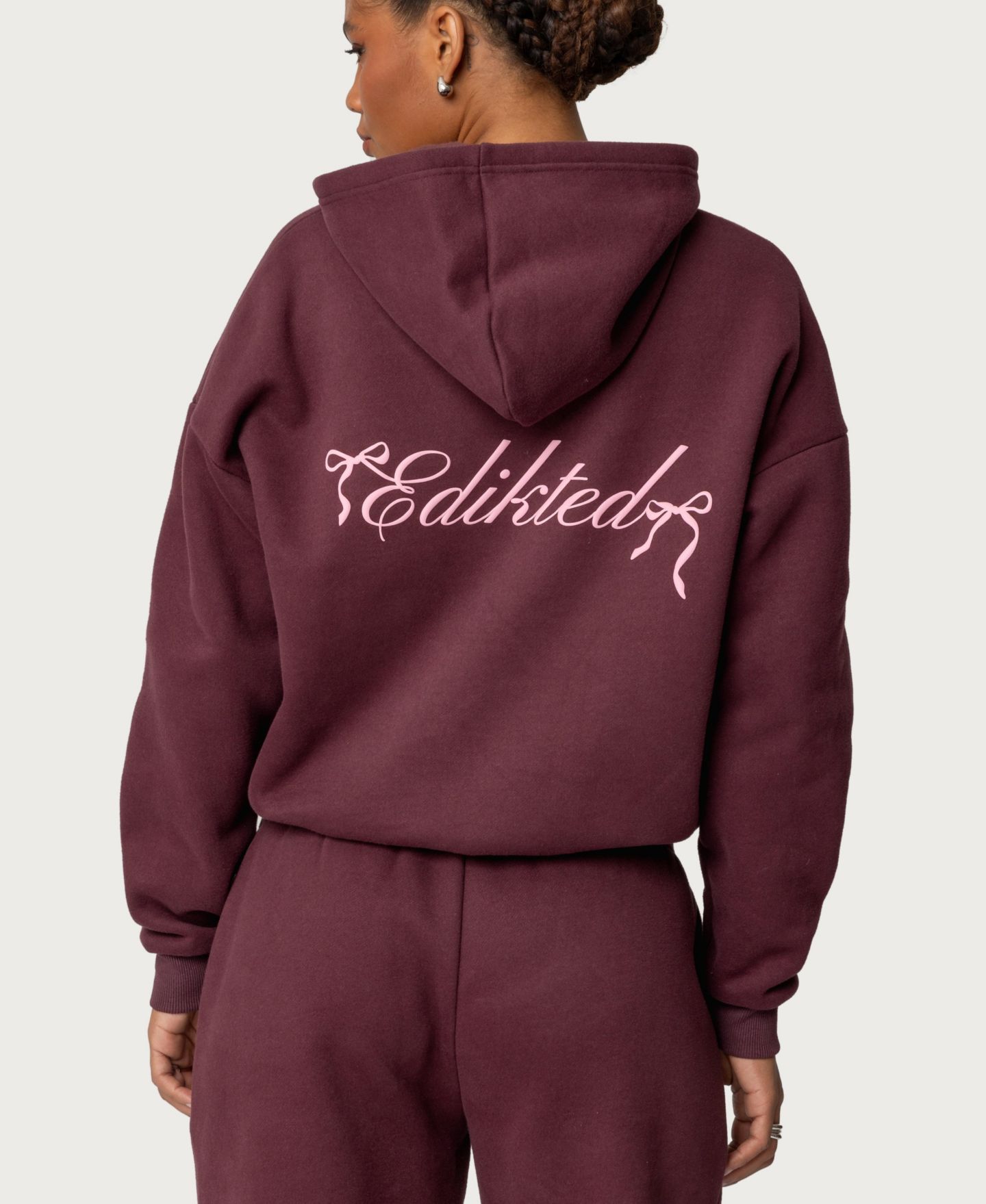 Женское худи Edikted Sasha Oversized Graphic Fleece, цвет: Бордовый — фото 2