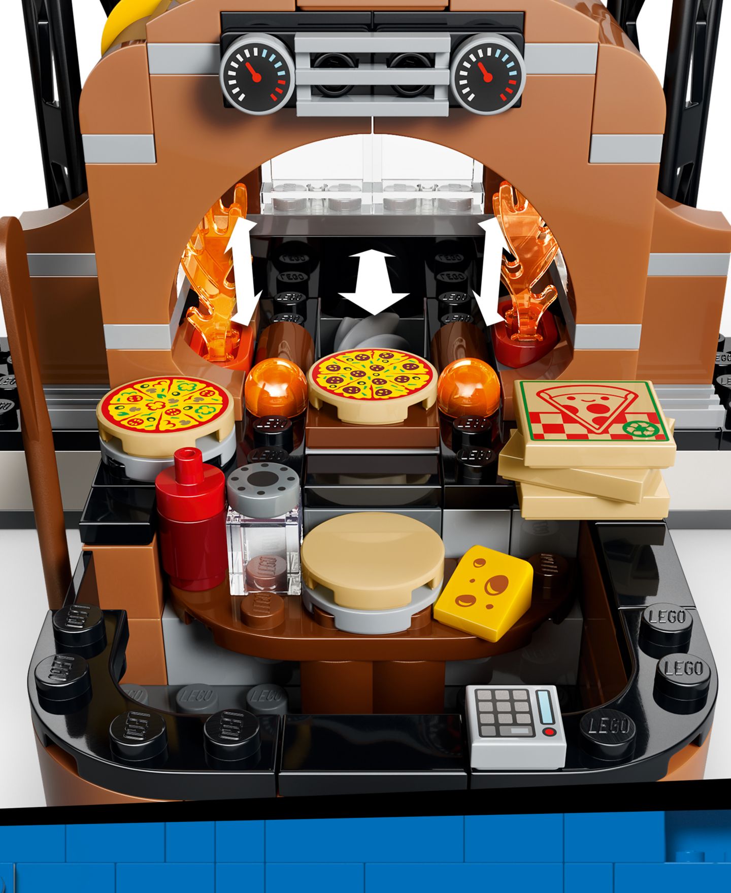 Детские конструкторы LEGO® City Pizza Delivery Experience with Vehicles 60496, 494 Pieces — фото 6