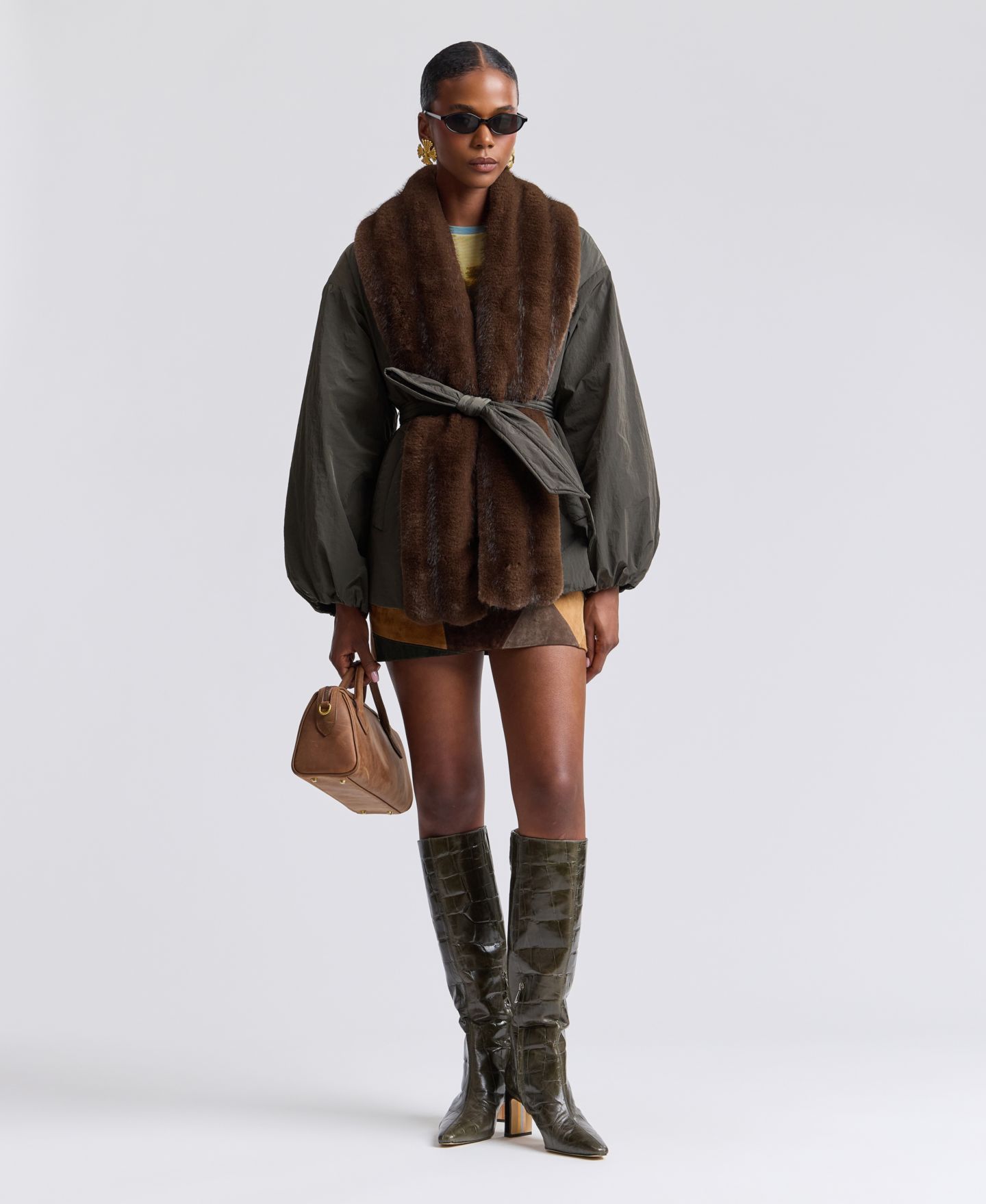 Женская куртка Avec Les Filles Belted Faux-Fur-Trim Shawl Collar Puffer, цвет: Тёмно-зелёный норковый — фото 2