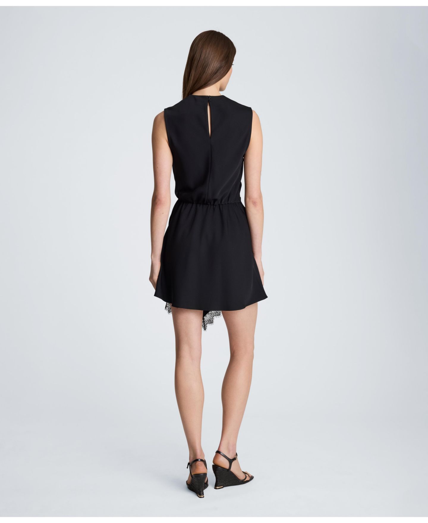 Женское платье Kenneth Cole Little Black Dress Asymmetrical-Hem Mock-Neck Mini, цвет: Чёрный — фото 3