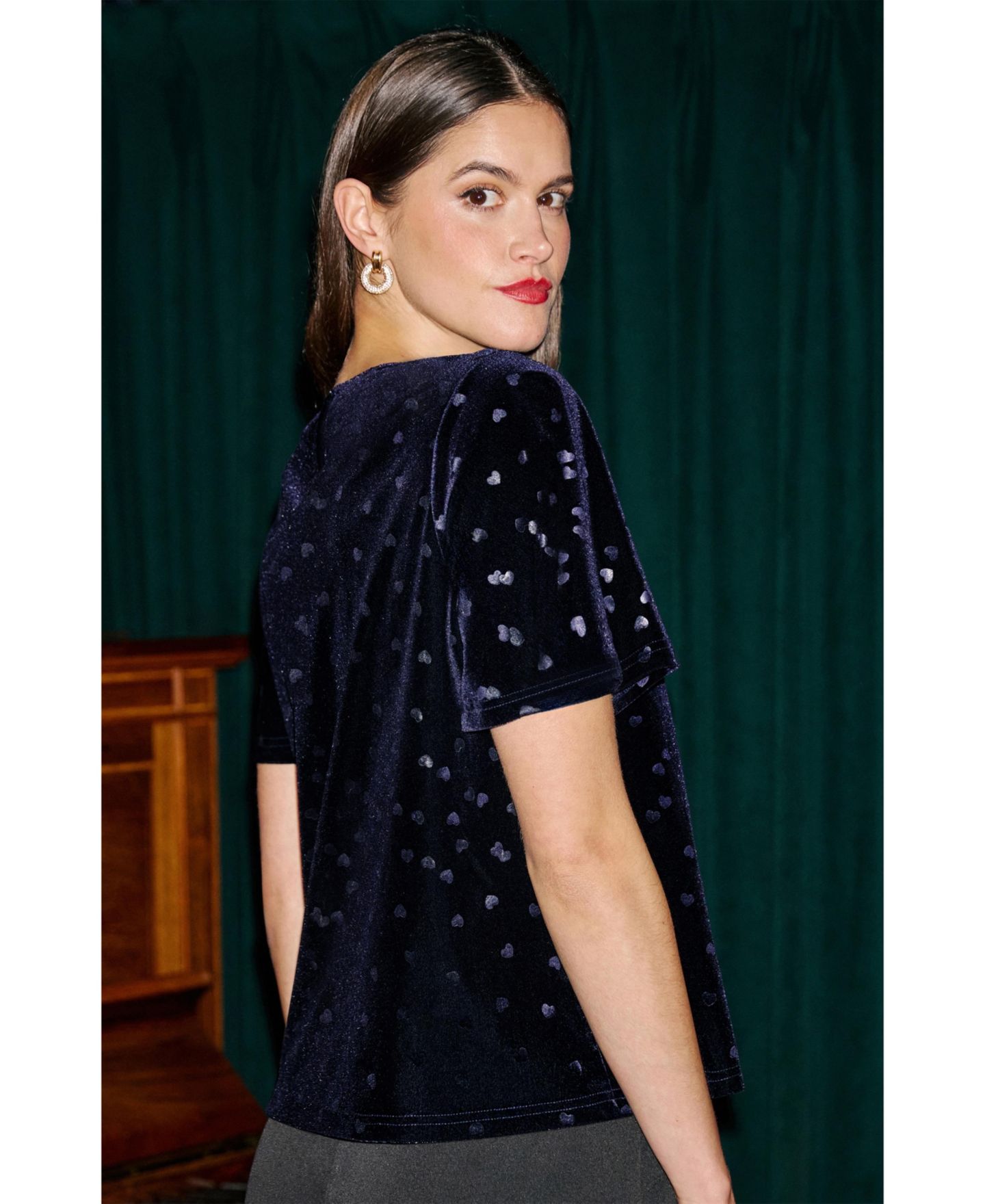 Женский топ Yumi Velvet Heart-Print Bow Detail, цвет: Тёмно-синий — фото 6