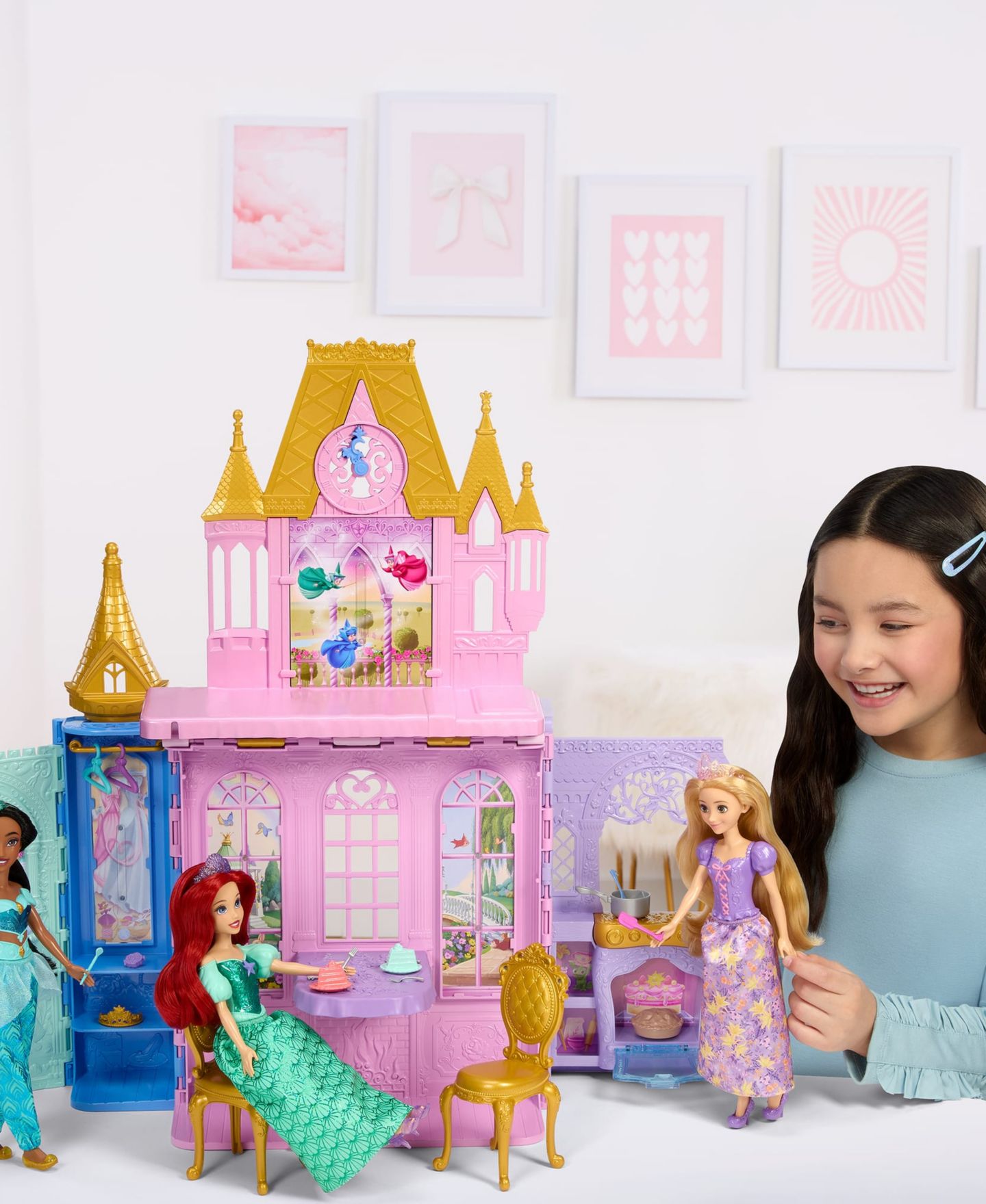 Детский игровой набор Disney Princess Rapunzel Close & Carry Castle Portable Doll and Five-Play-Area Playset, Ages 3+ — фото 2