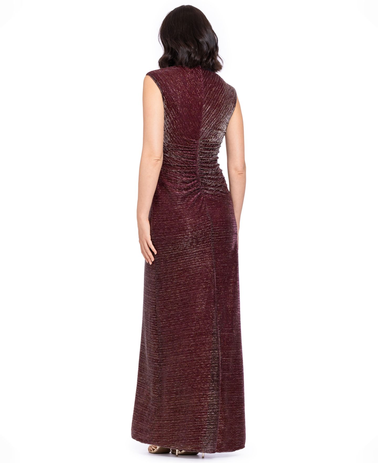 Женские платья Betsy & Adam Cory Metallic Ruched Mock Neck Gown, цвет: Винный / Золотой — фото 4