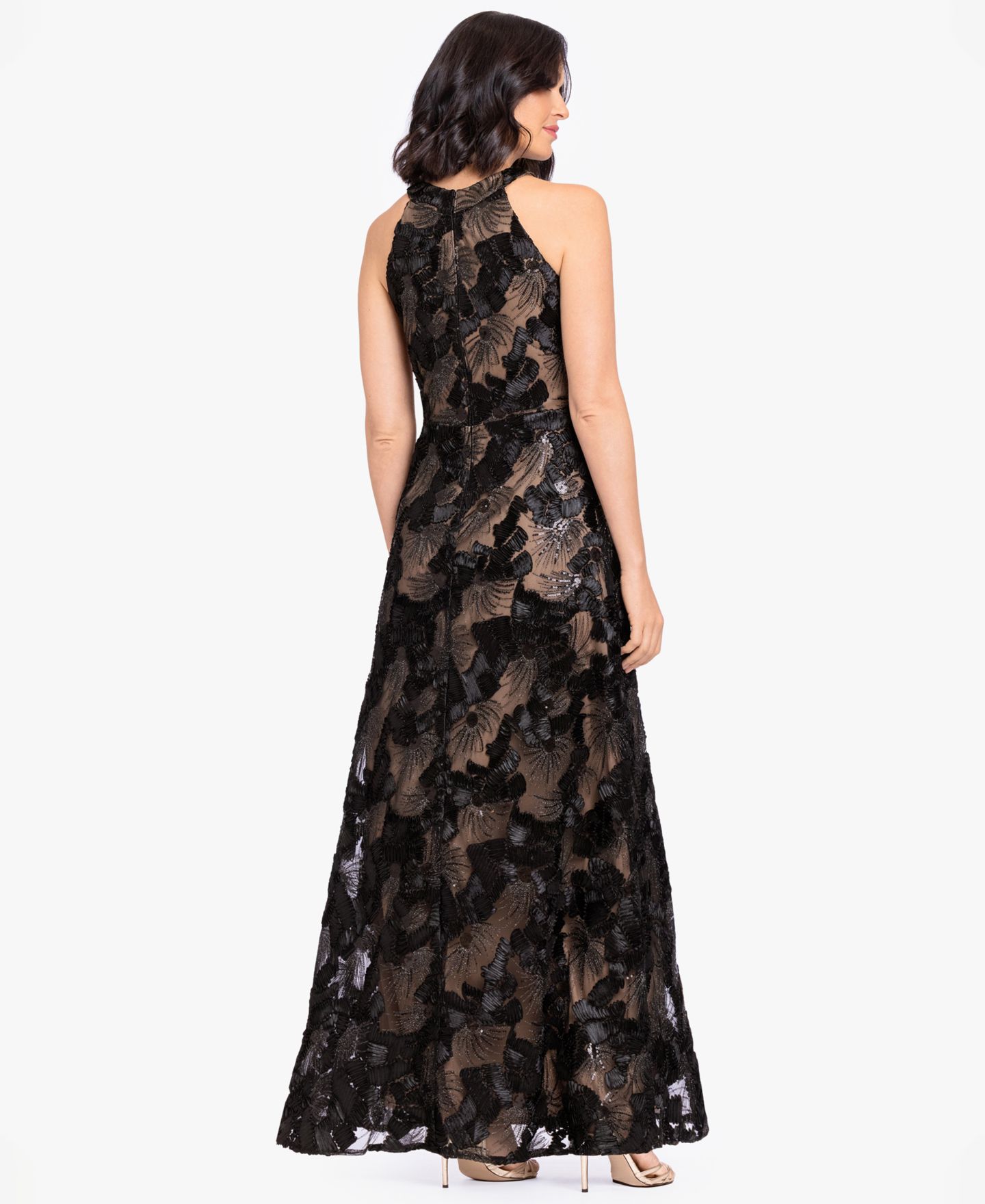 Женское платье Betsy & Adam Sequined Soutache Halter Gown, цвет: Чёрный телесный — фото 4