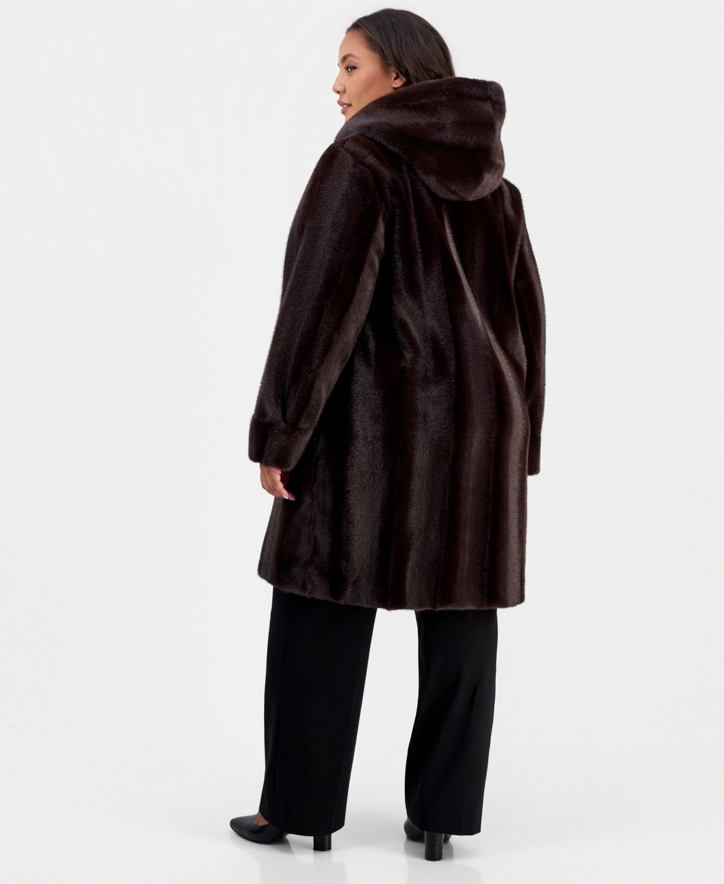 Женское пальто Jones New York Plus Size Hooded Faux Fur, цвет: Тёмно-коричневый — фото 2