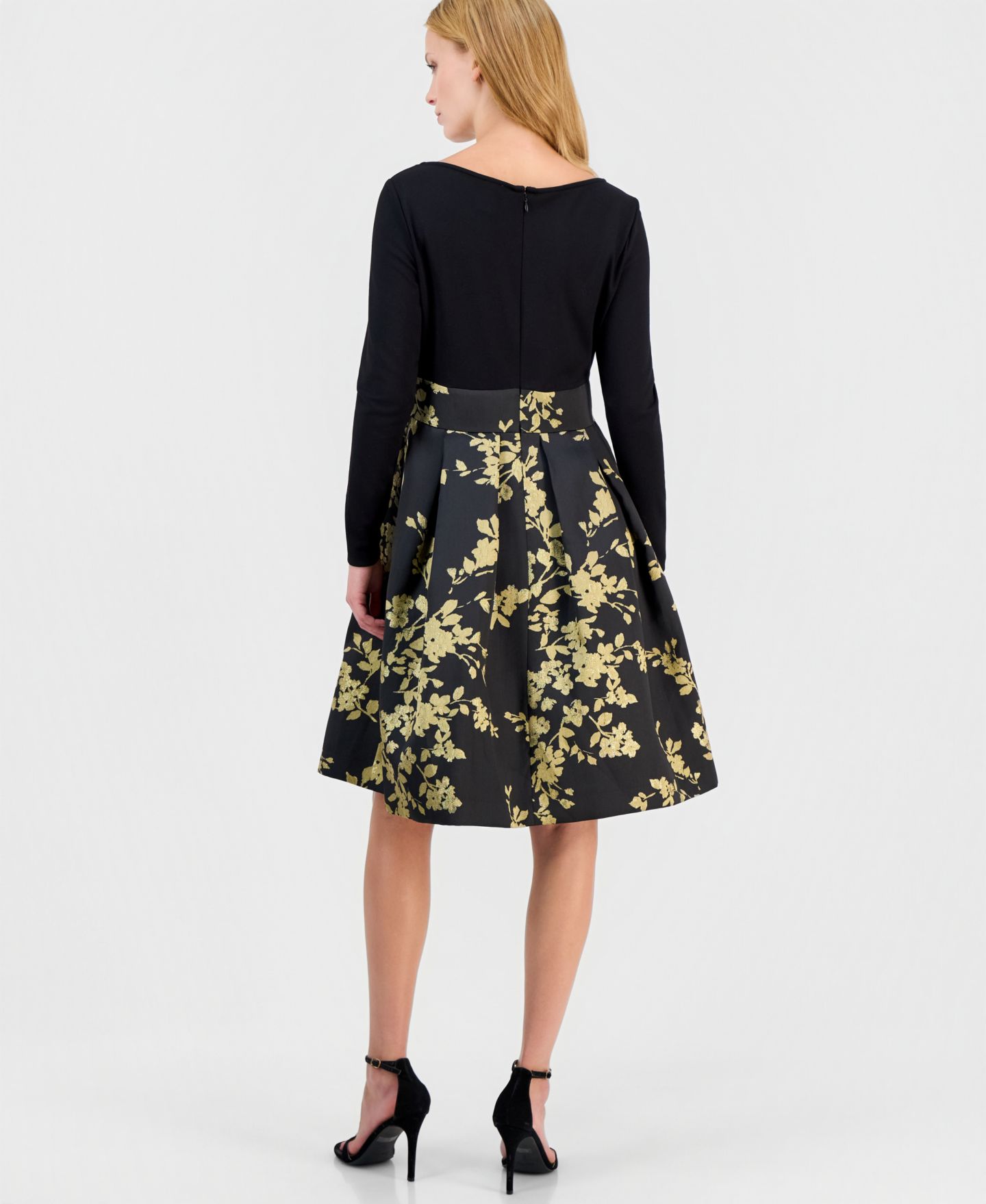 Женское жаккардовое платье Anne Klein Serenity с вырезом-лодочкой, расклешённое, цвет: Чёрный / Золотой — фото 5