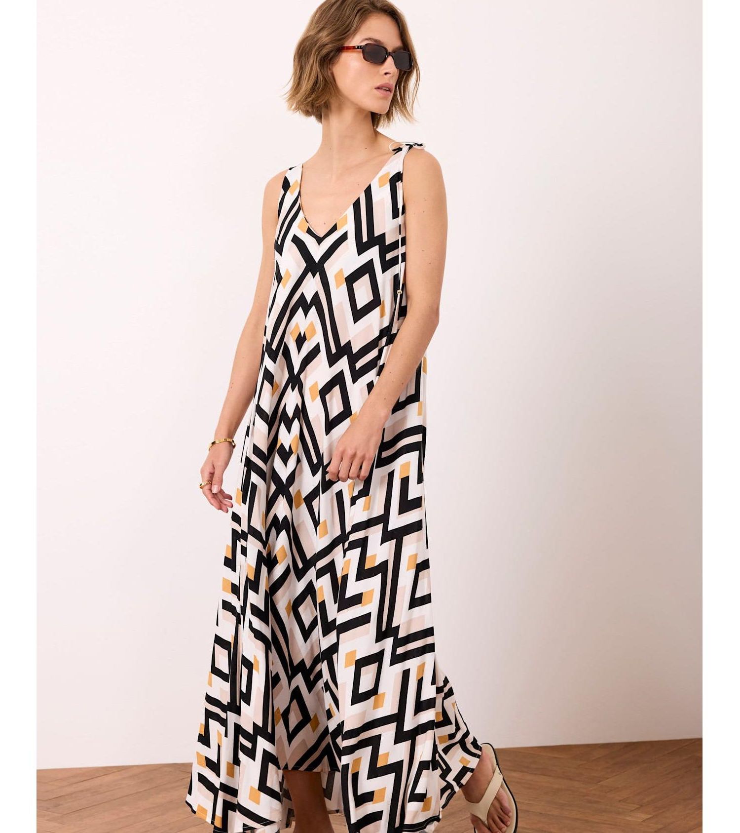Women's Monaco Geometric V-Neck Maxi Dress