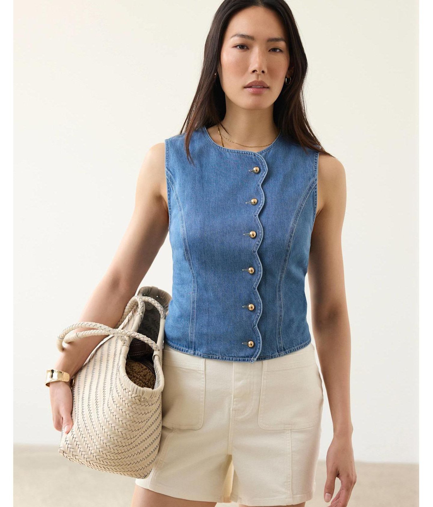 Женский топ Mint Velvet Sleeveless Scallop Detail Denim Waistcoat, цвет: Синий — фото 5