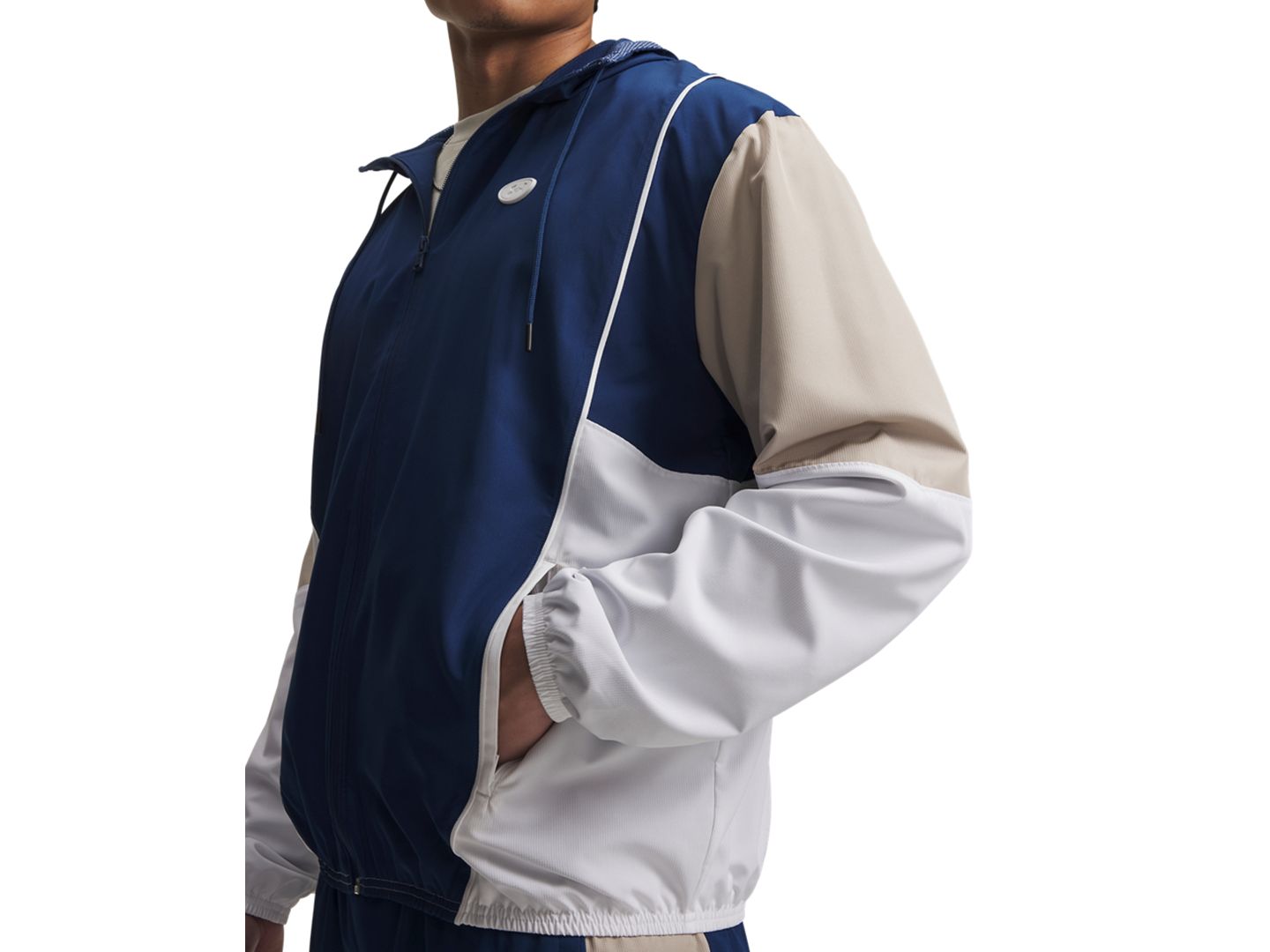 Мужская куртка Under Armour Rival Woven Regular-Fit, цвет: Тёмно-синий / Светло-бежевый — фото 7