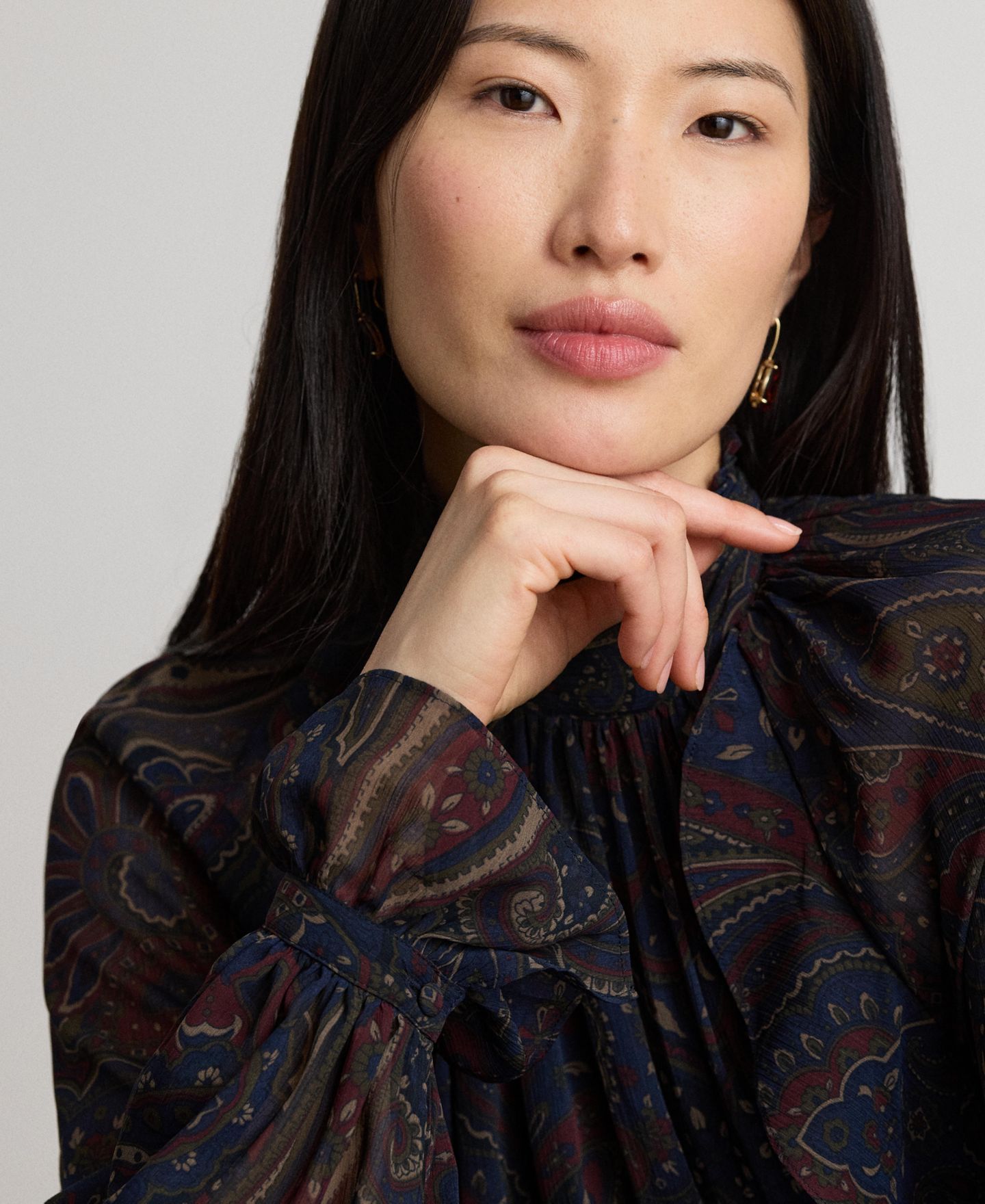 Женская блузка Lauren Ralph Lauren с узором пейсли, воротник-стойка, длинный рукав, цвет: Тёмно-синий разноцветный — фото 4
