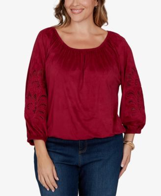 Plus Size Embroidered Scoop Neck Top