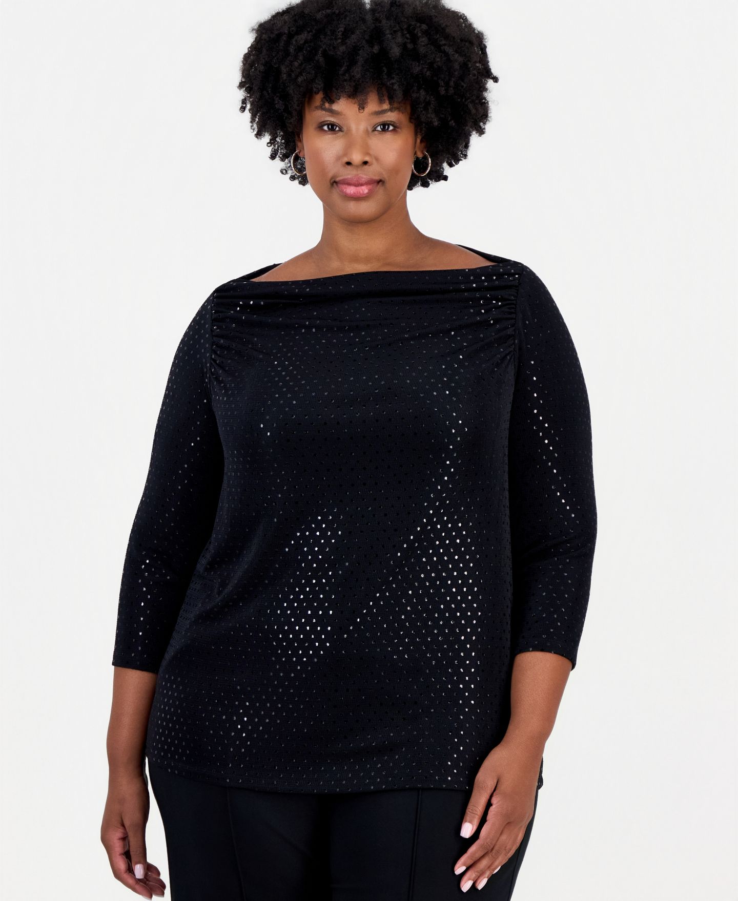 Женская блузка Kasper Plus Size Boat-Neck Metallic-Dot Shirred-Front 3/4-Sleeve, цвет: Чёрный — фото 1
