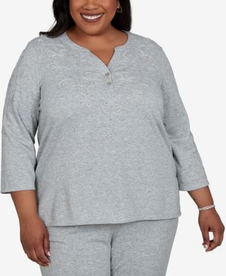 Plus Size 3/4-Sleeve Henley Top