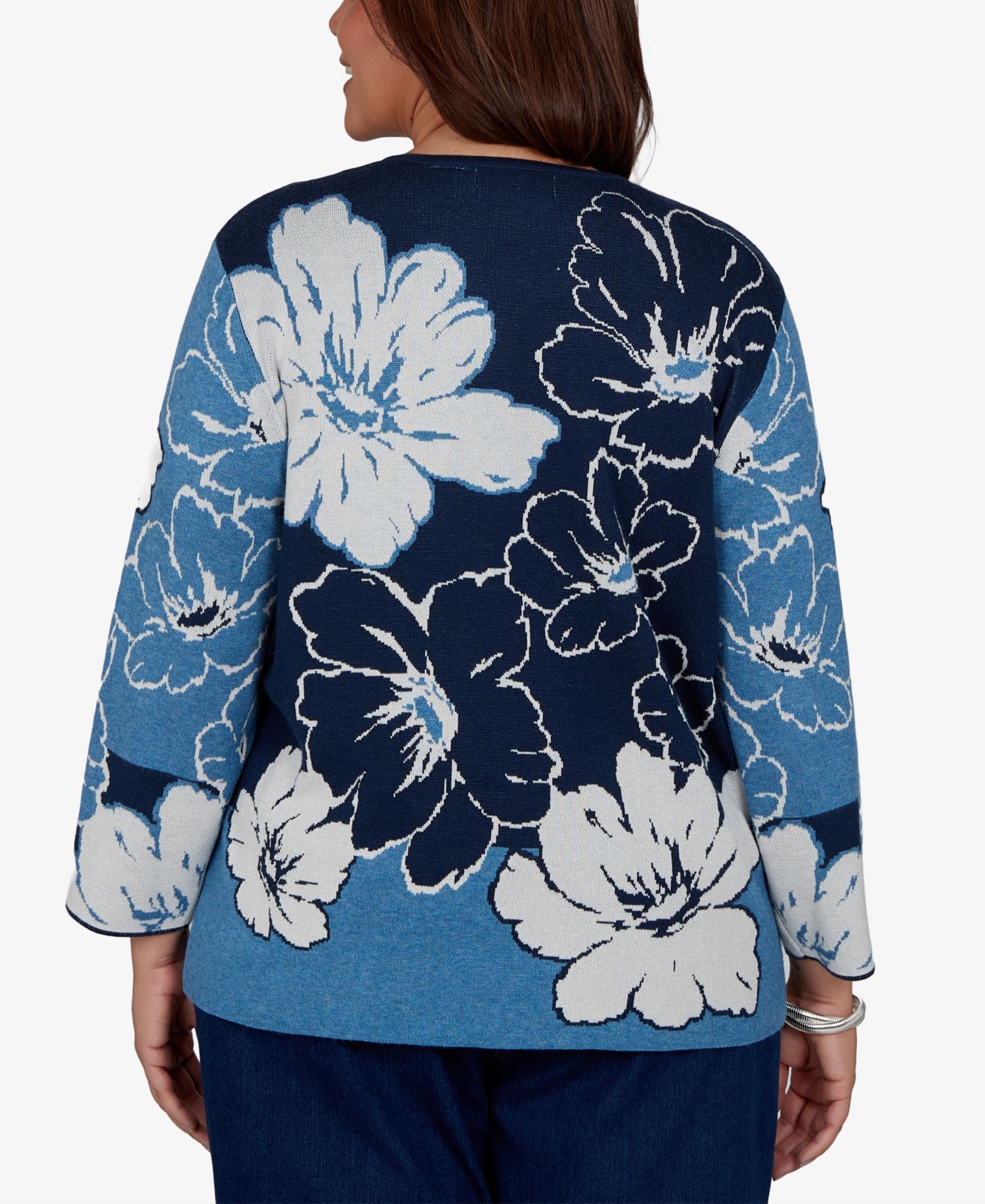 Plus Size Crewneck Floral Pullover Sweater