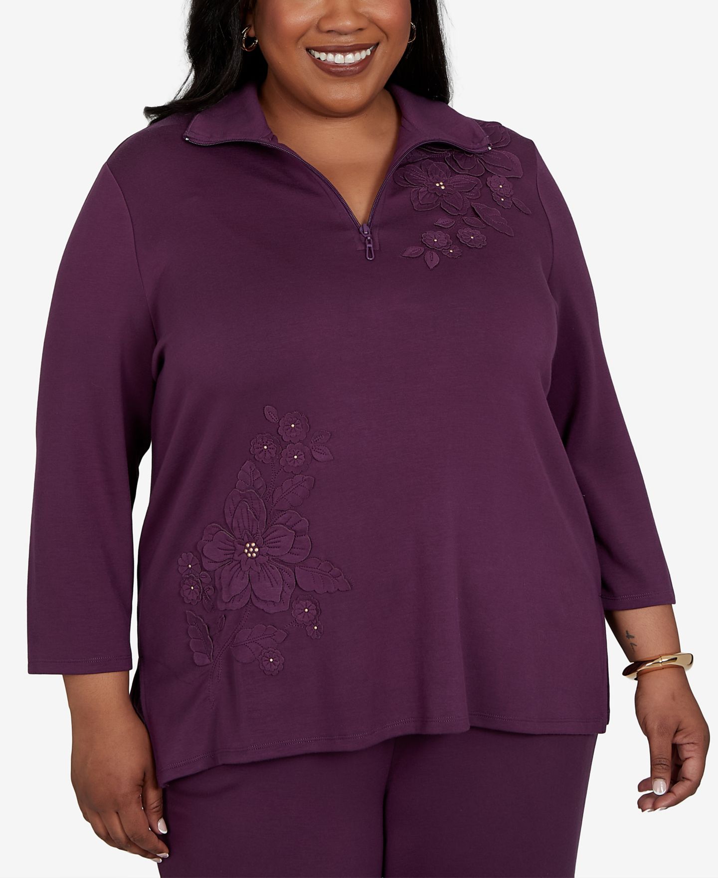 Женский топ Alfred Dunner Plus Size 3/4-Sleeve Quarter-Zip Tunic Top, цвет: Сливовый — фото 2