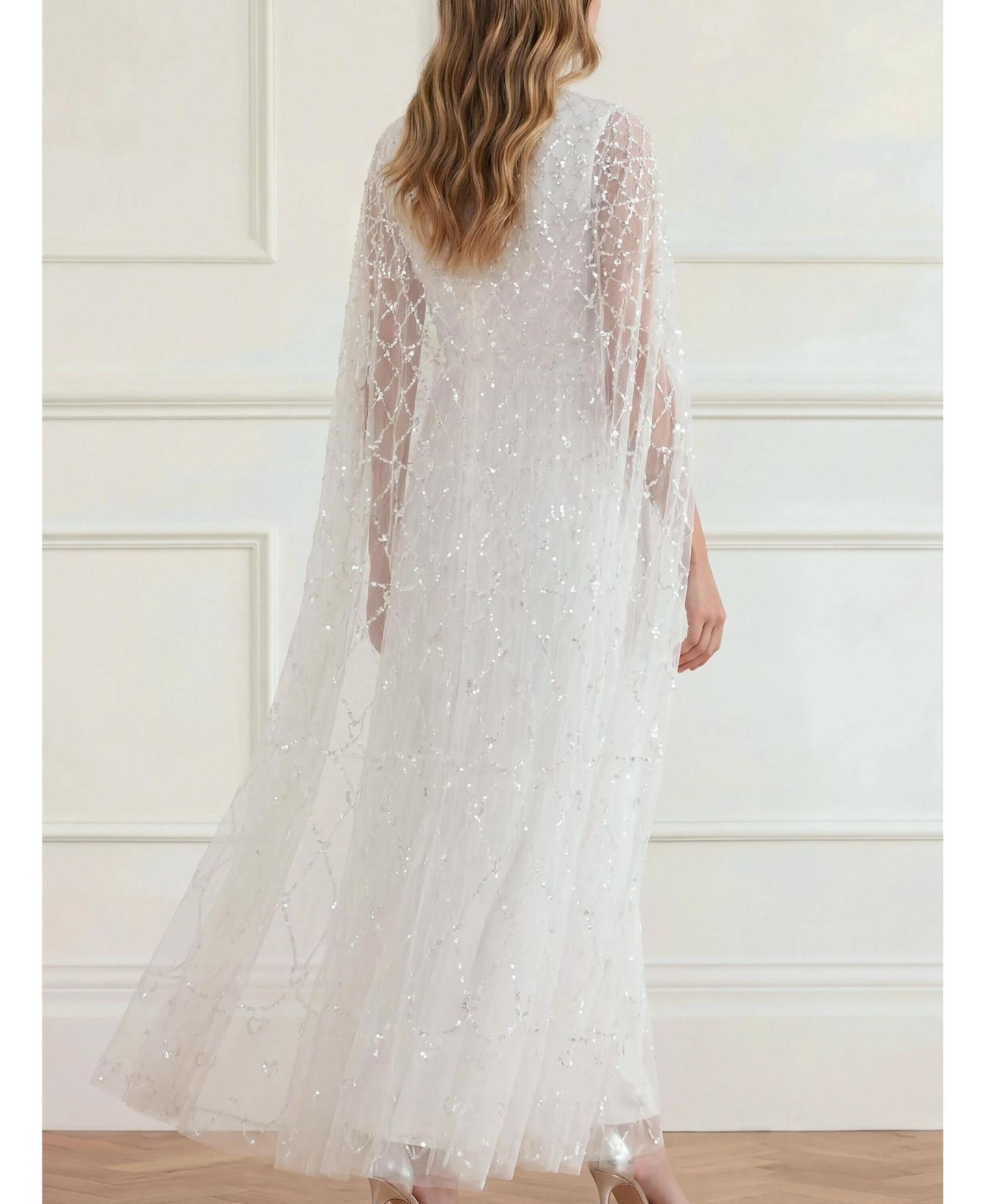 Женское платье Needle & Thread Heart Lattice Cape Sequin-Embellished Floor-Length Gown, цвет: Меловой / Сумеречный розовый — фото 4
