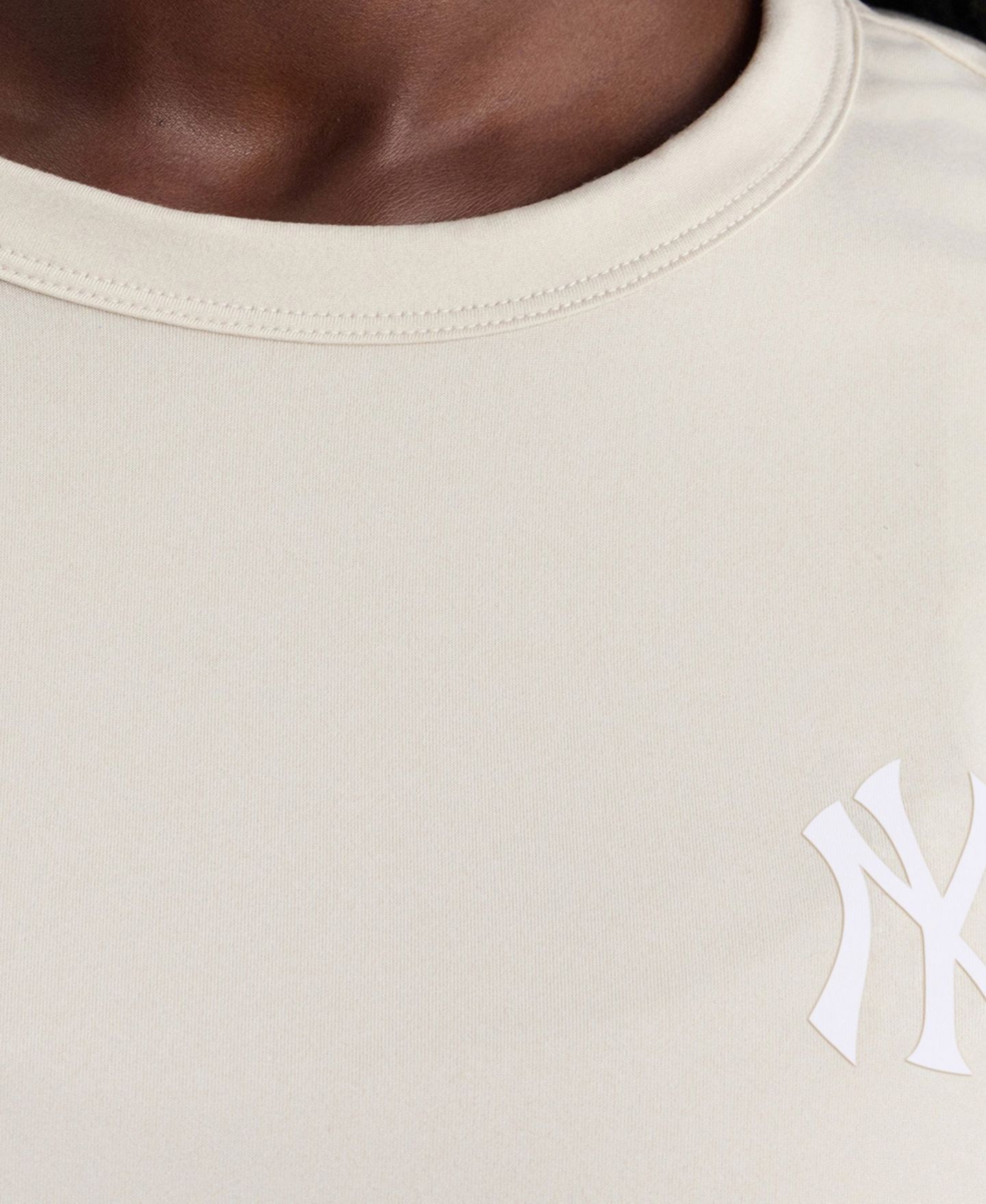 Женская футболка Fanatics Beige New York Yankees Clutch — фото 4