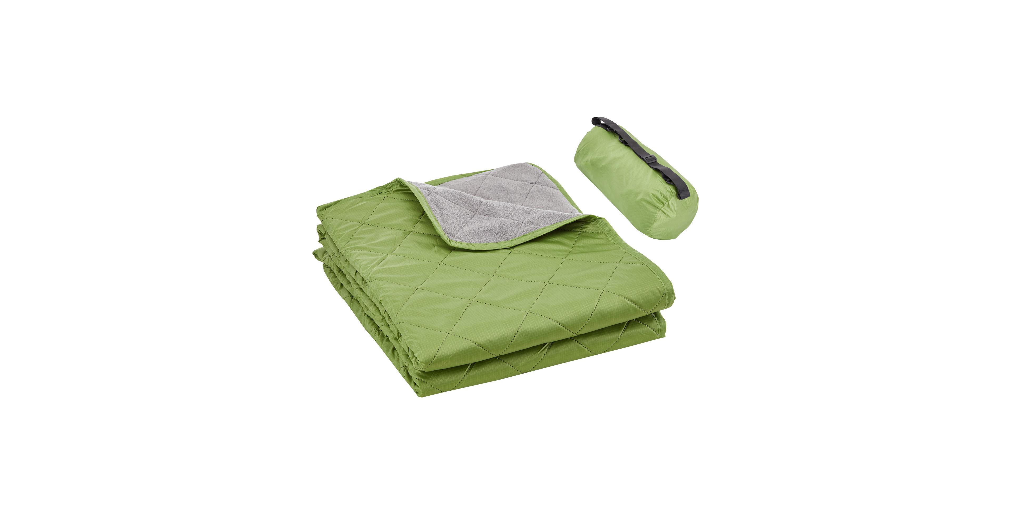 Sugift 82 x 55 Inches Waterproof Camping Blanket in 330 Gsm Polyester Fleece for Stadium Use