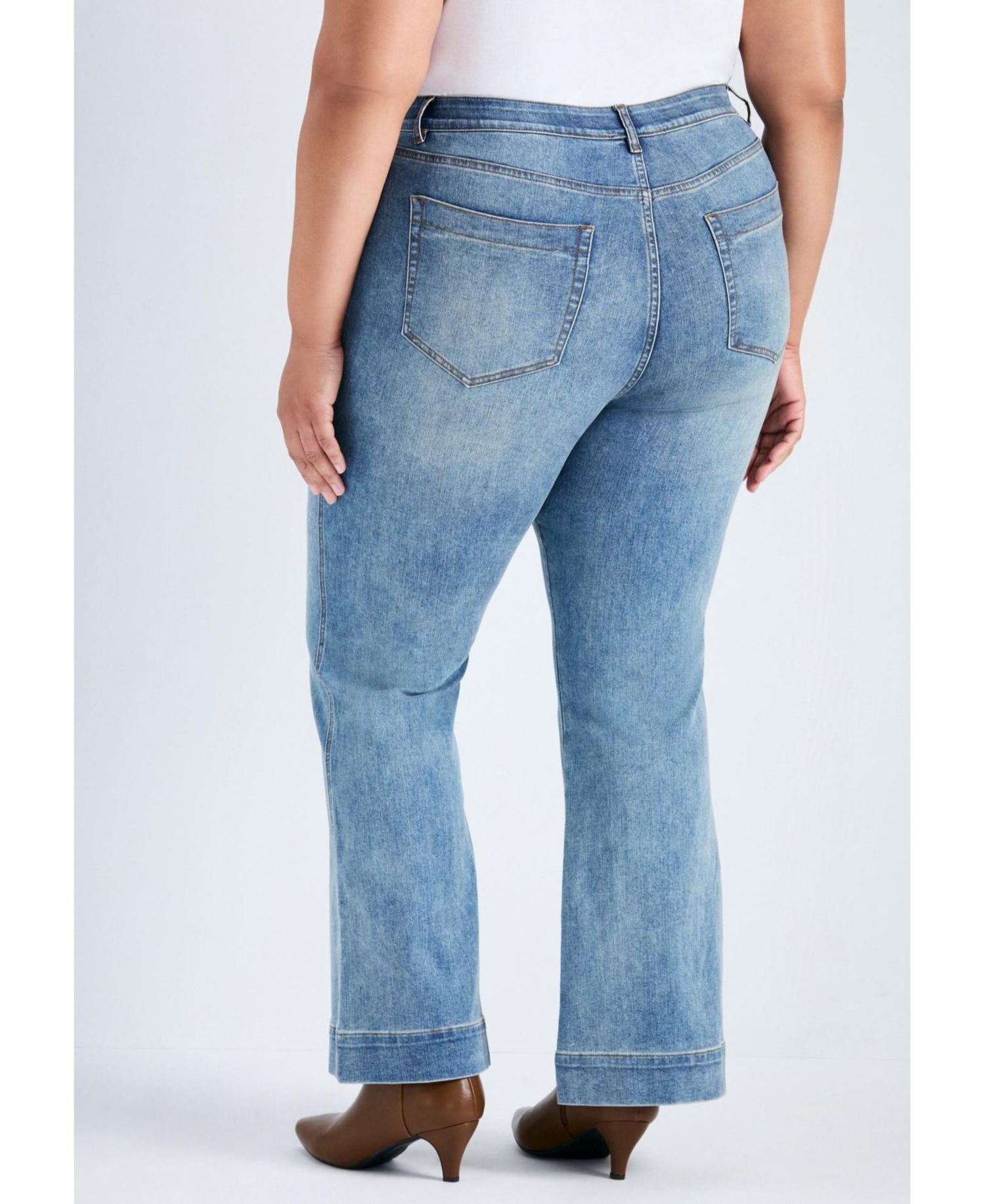 Women's Plus Size Emmy Flared Jean